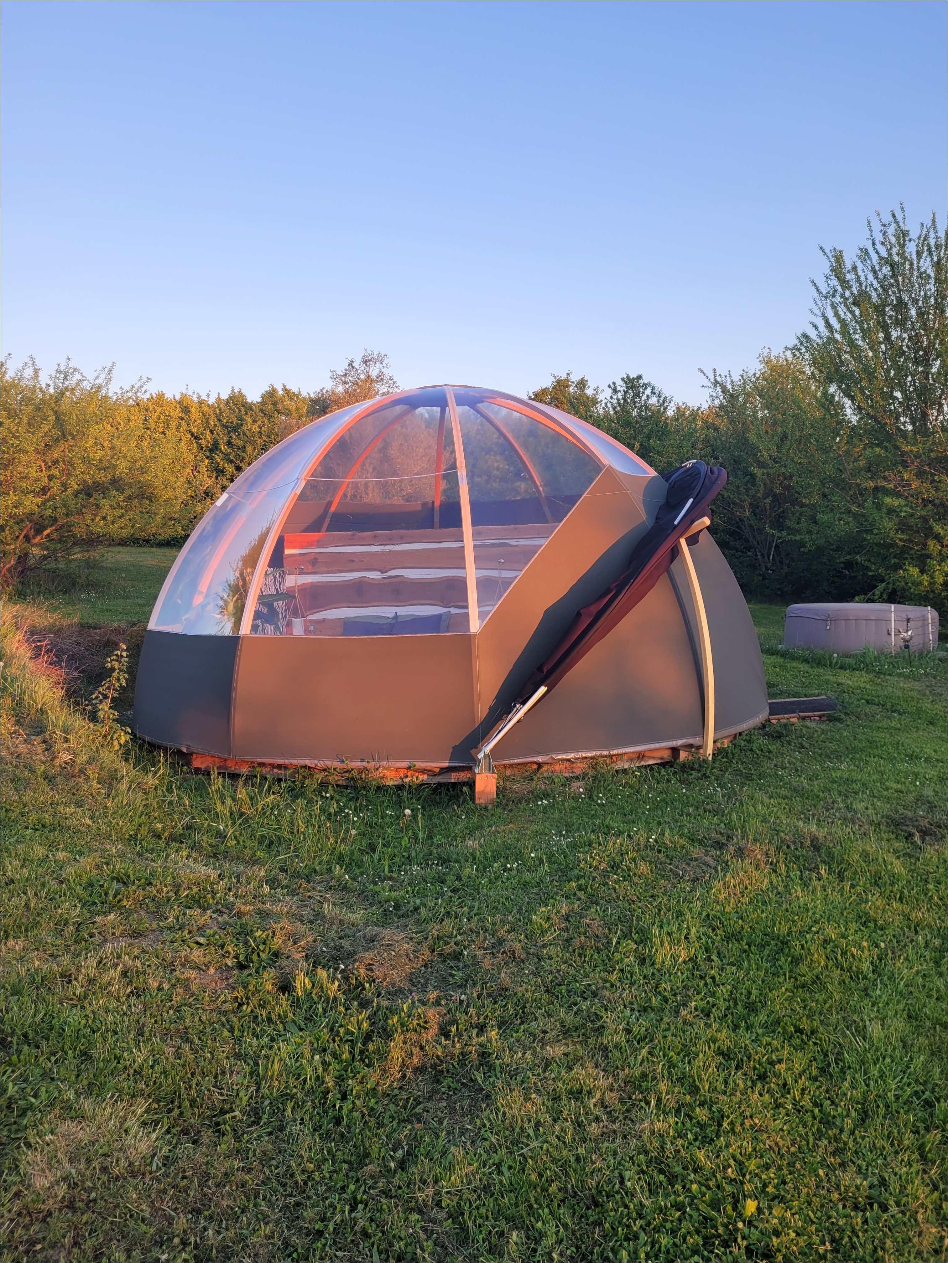 Wigwam Spa Hypnos — Nuit insolite avec jacuzzi à Haute-Garonne à Lussan-Adeilhac — vue intérieure