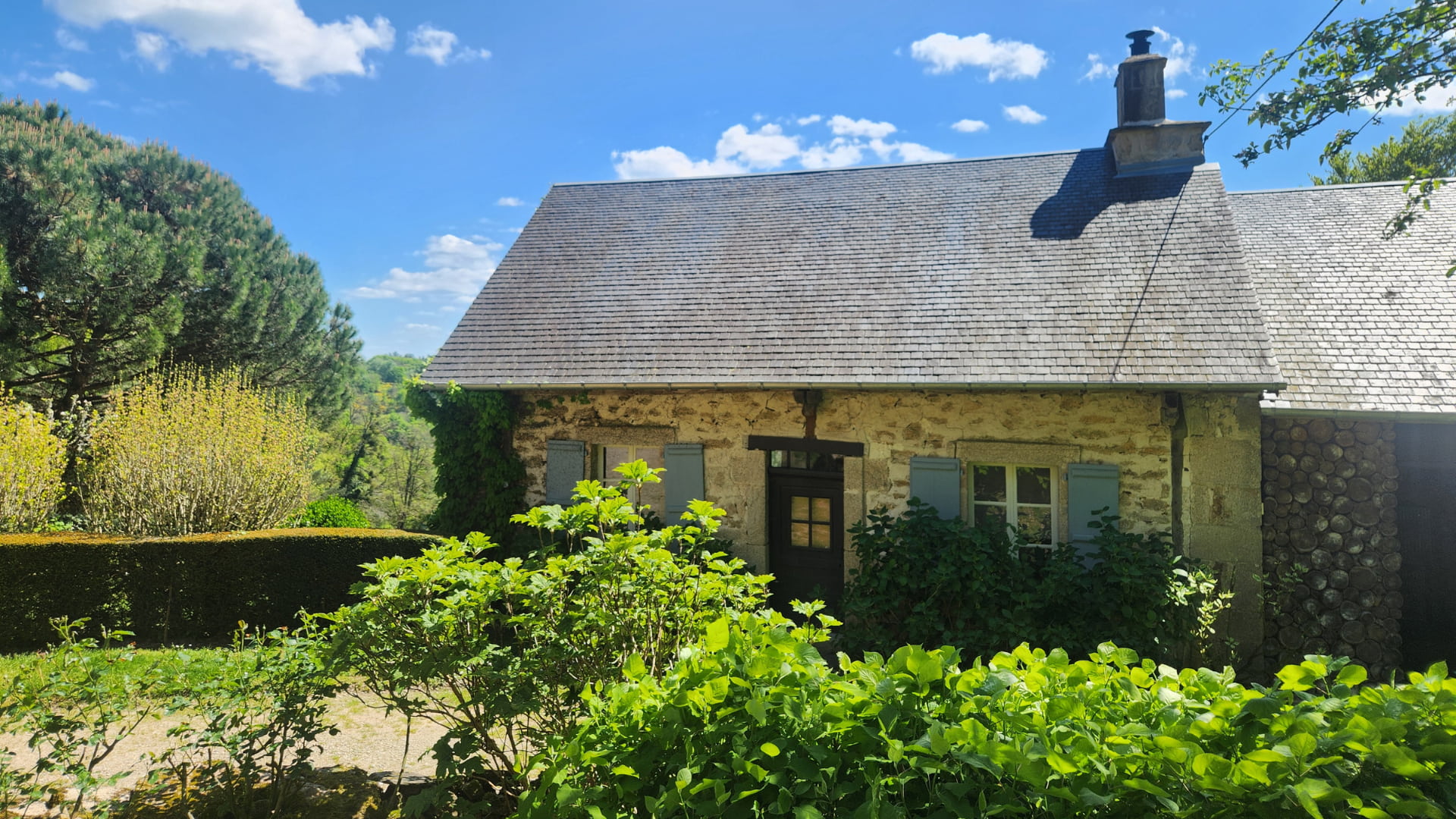 Le Cottage : une maisonnette au cœur du Limousin à Meyrignac L’Eglise — vue intérieure