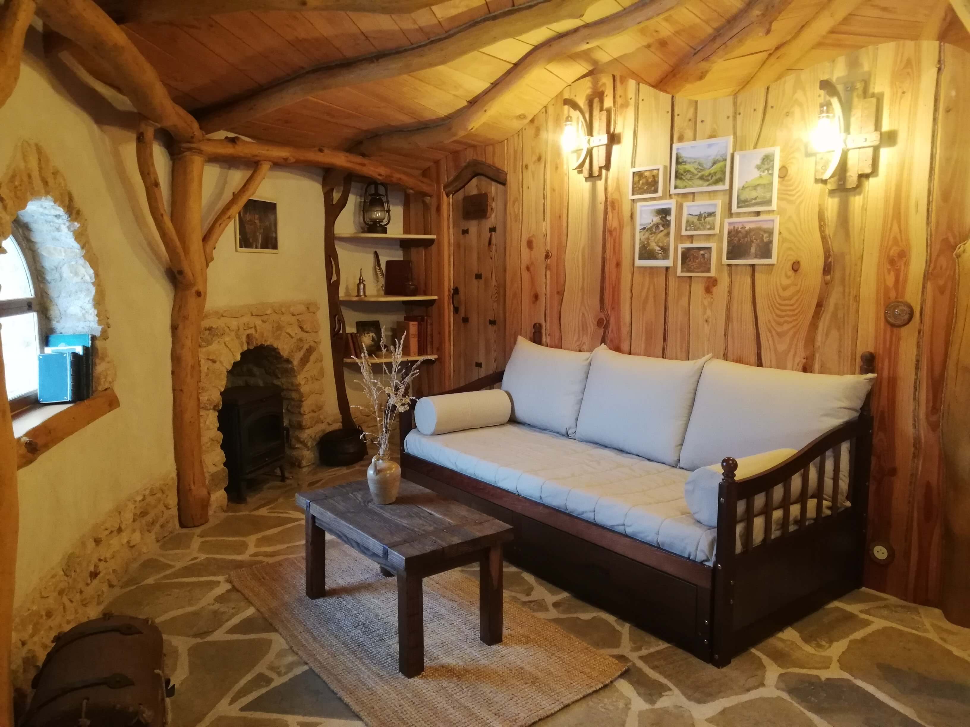 Le refuge des Hobbits — Maison insolite avec spa à La Roche-Posay à La Roche-Posay — vue depuis la terrasse
