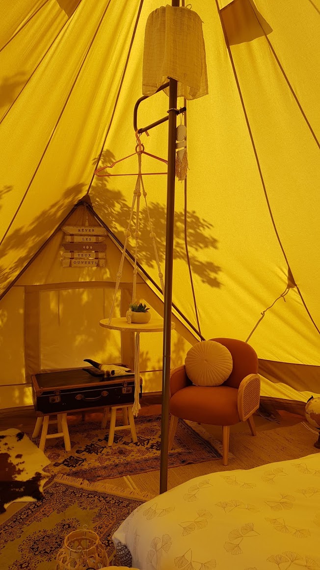 Tente Sibley le Bonheur & Spa : une expérience unique en Aquitaine à Berson — détail architectural