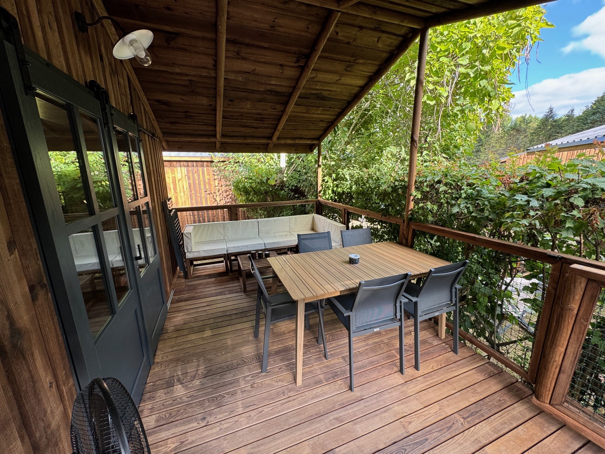 Photo 3/9 — Cabane « Cabane Premium sur pilotis en Aquitaine : une expérience unique » à Saint-Astier Dordogne