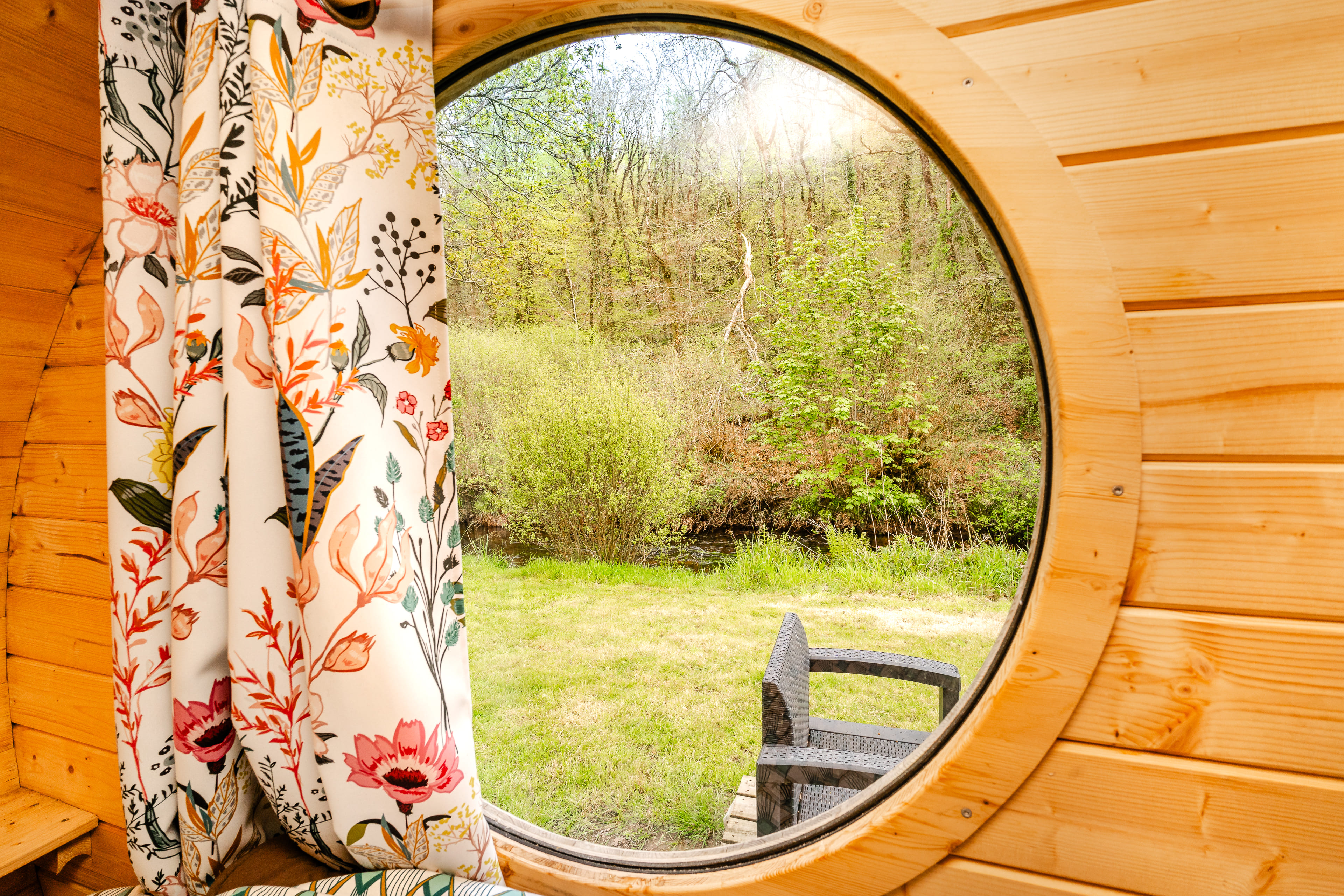 Ecolodge Pod : une expérience immersive en Bretagne à Huelgoat — chambre