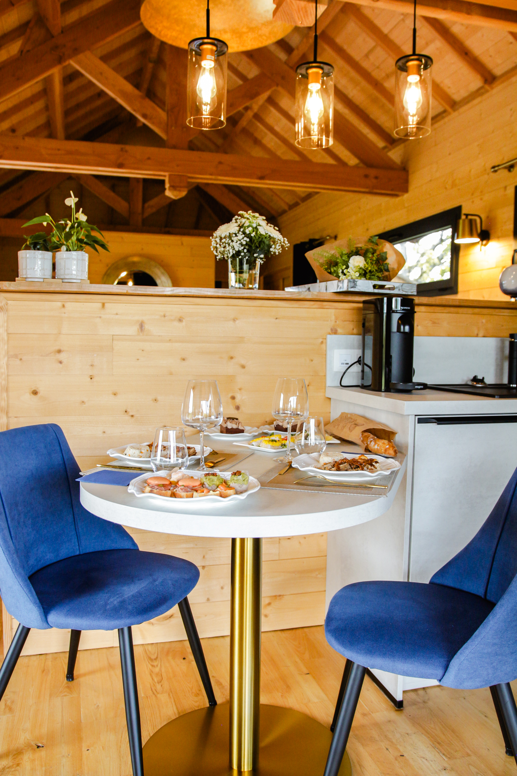 Cabane Spa du Bois de l’Epine : une évasion en hauteur à Sace — salle de bain