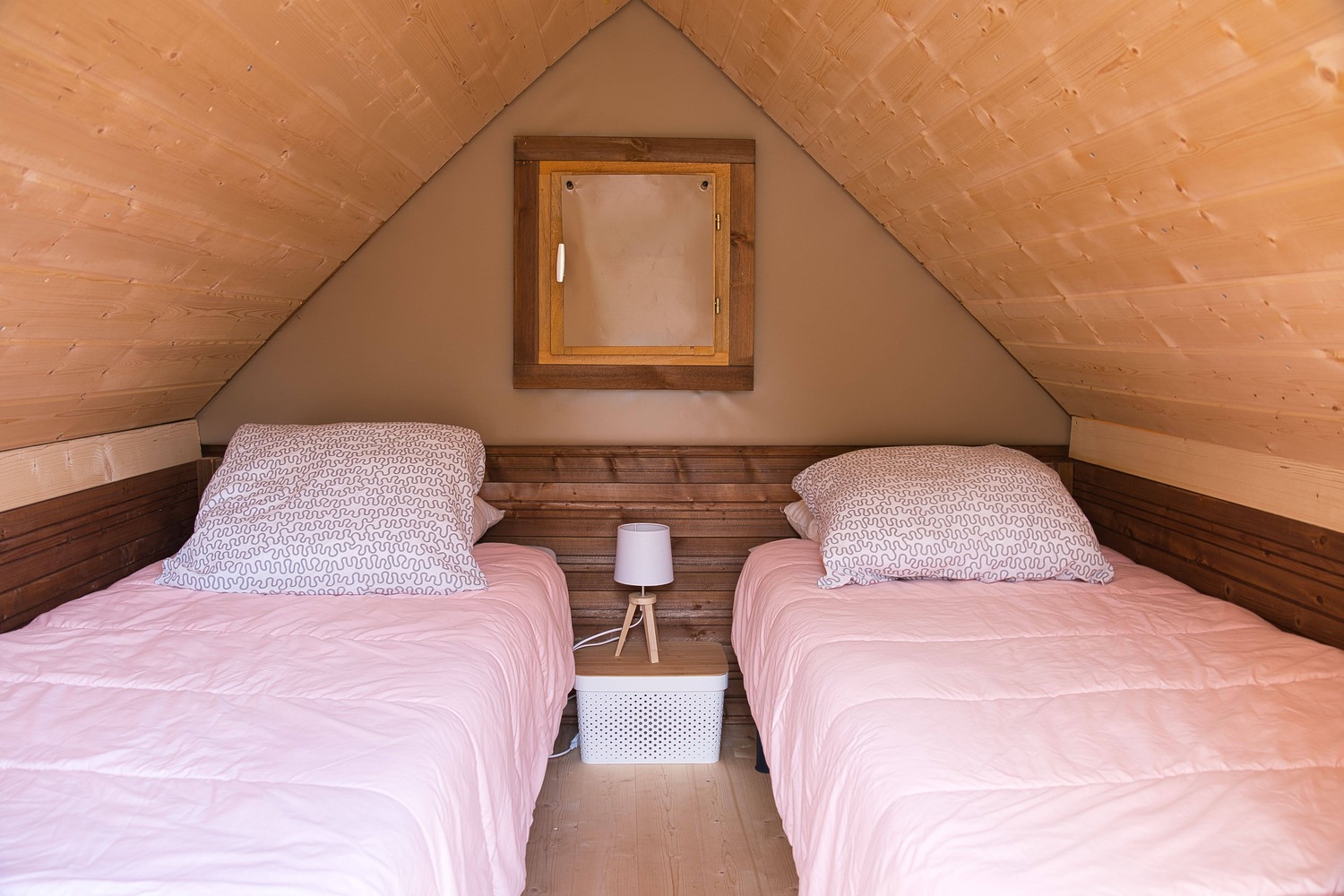 CABATENTE — Tente avec spa au Camping Le Soleil Des Bastides à Rabastens — chambre
