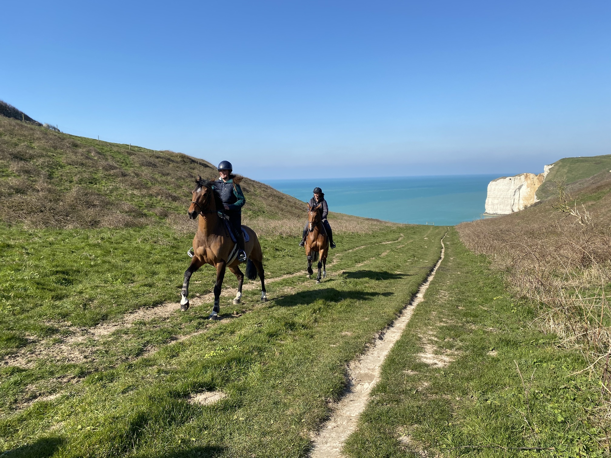 Dôme -Etetat Aventure — Nuit atypique avec spa à Etretat (Seine-Maritime) à Étretat — cuisine