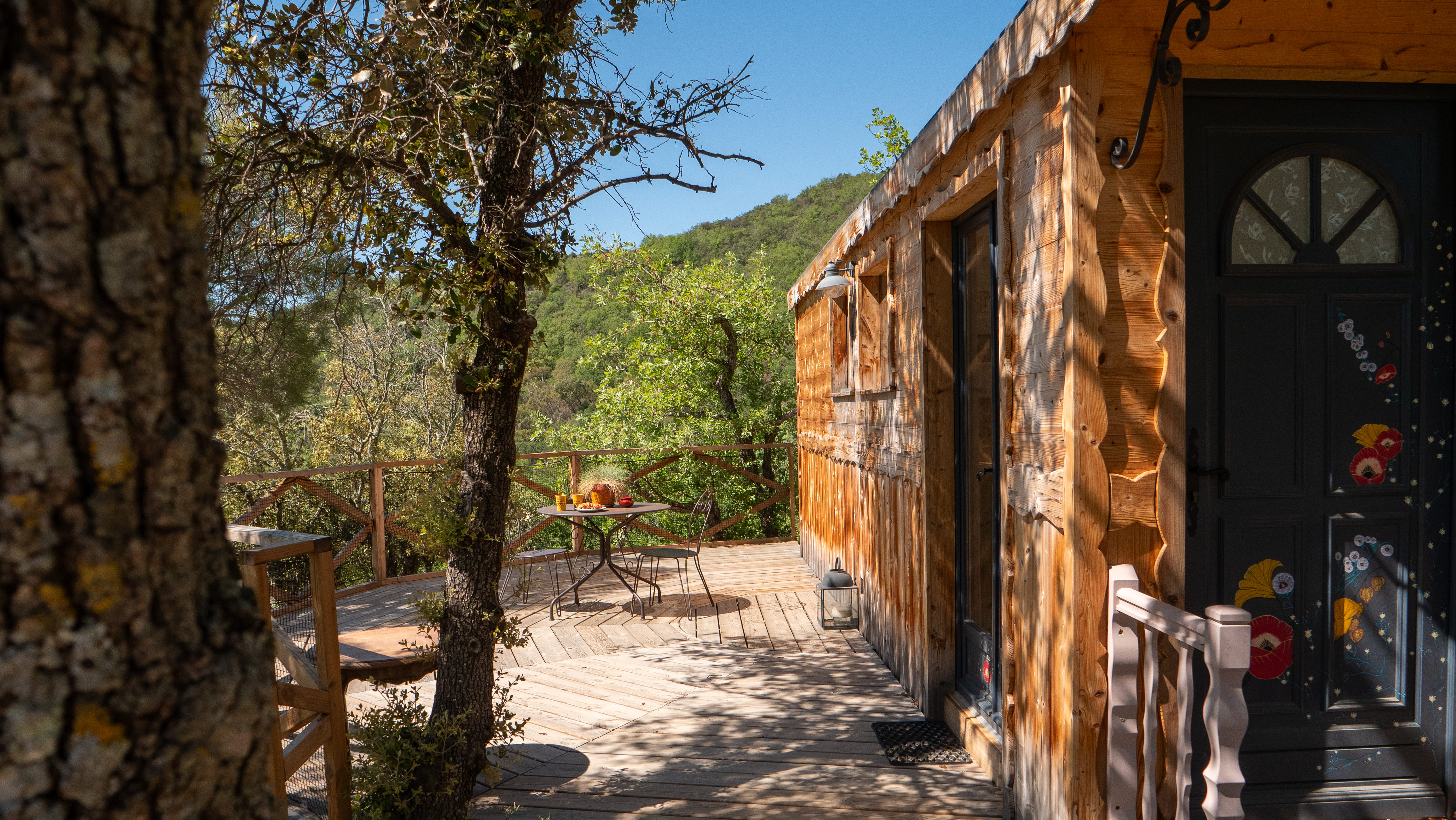 La Roulotte bohème — Roulotte avec spa à Languedoc-Roussillon à Perpignan — vue intérieure