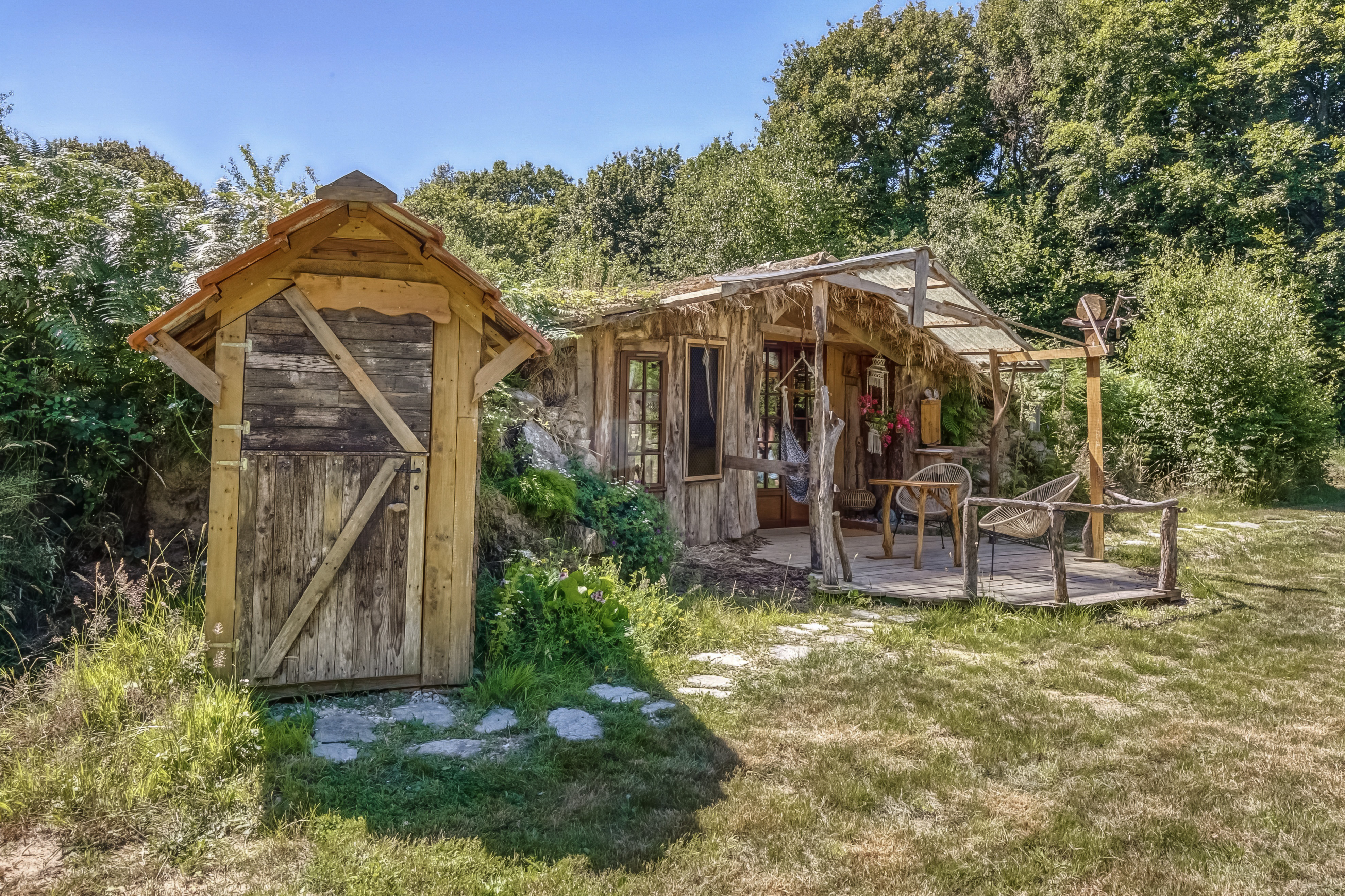 La Tanière de l'Escargot : une cabane végétalisée en pleine nature