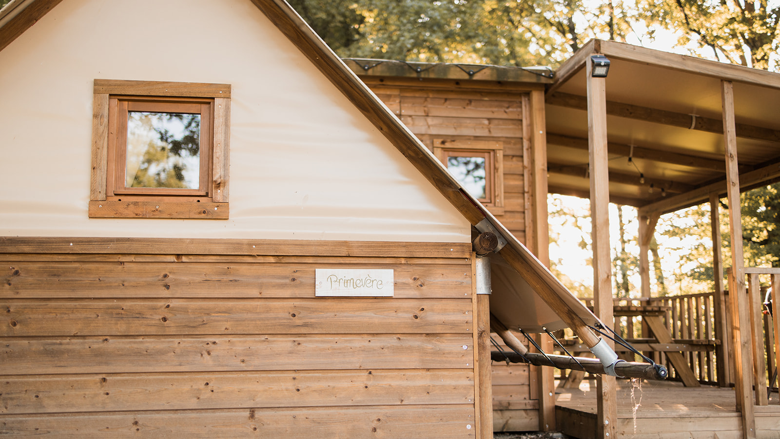 Cabane tribu Primevère — Séjour confortable avec spa à Loir-et-Cher à La Ferté-Imbault — espace de vie