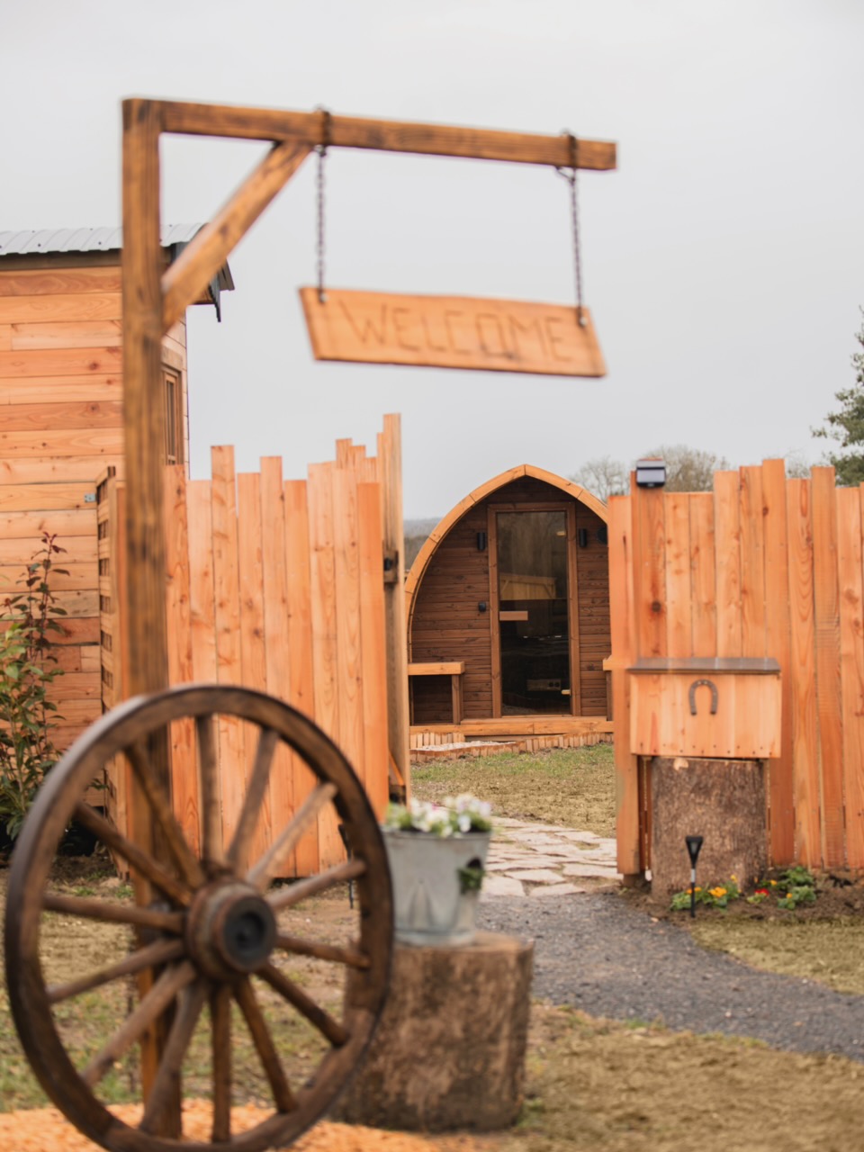 LA ROULOTTE DU RANCH — Roulotte avec Bain Nordique à Meurthe-et-Moselle à Nancy — salle de bain