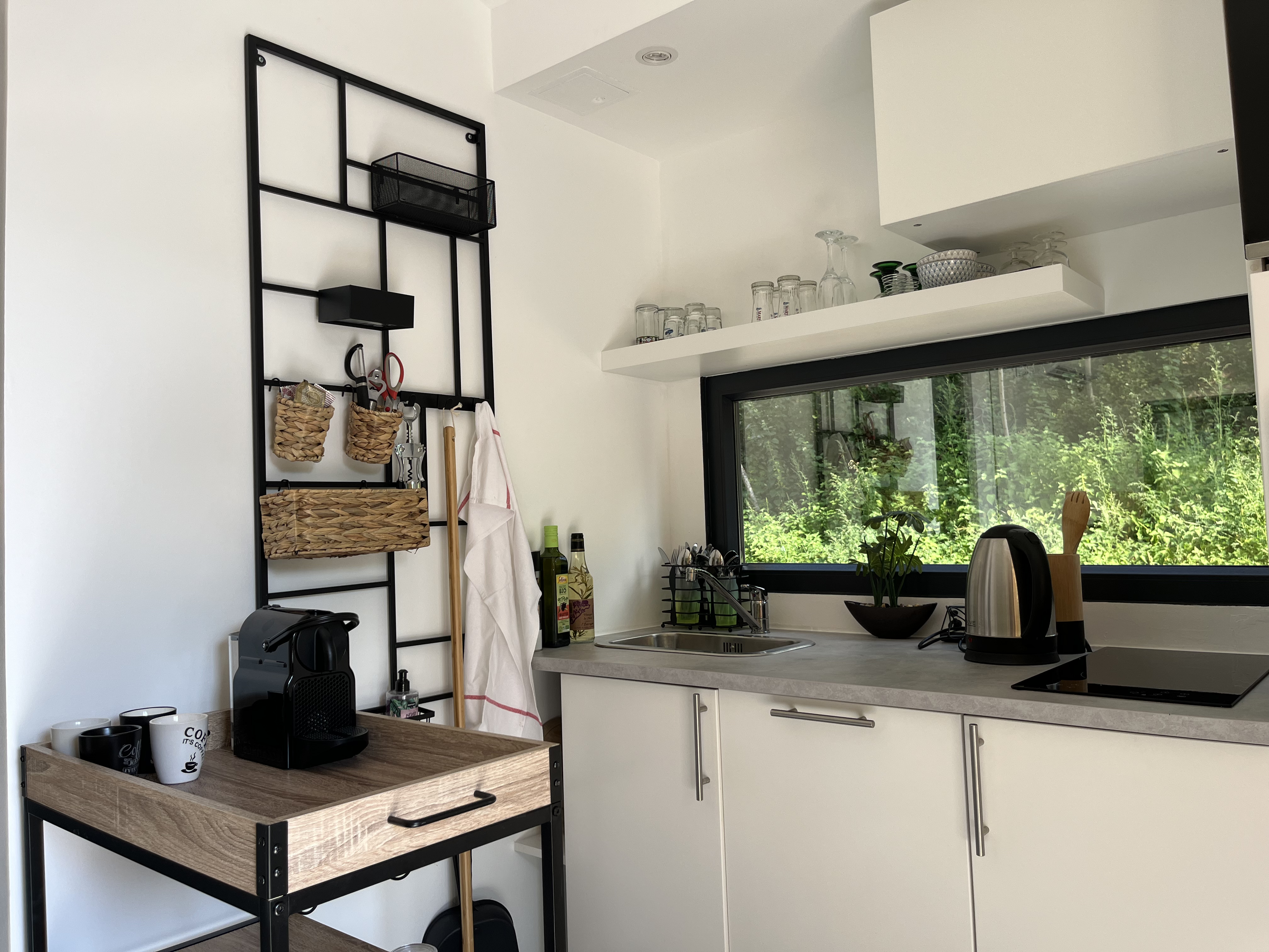 La Maison Cassiopée : une cabane avec bain nordique en Alsace à Orbey — détail architectural
