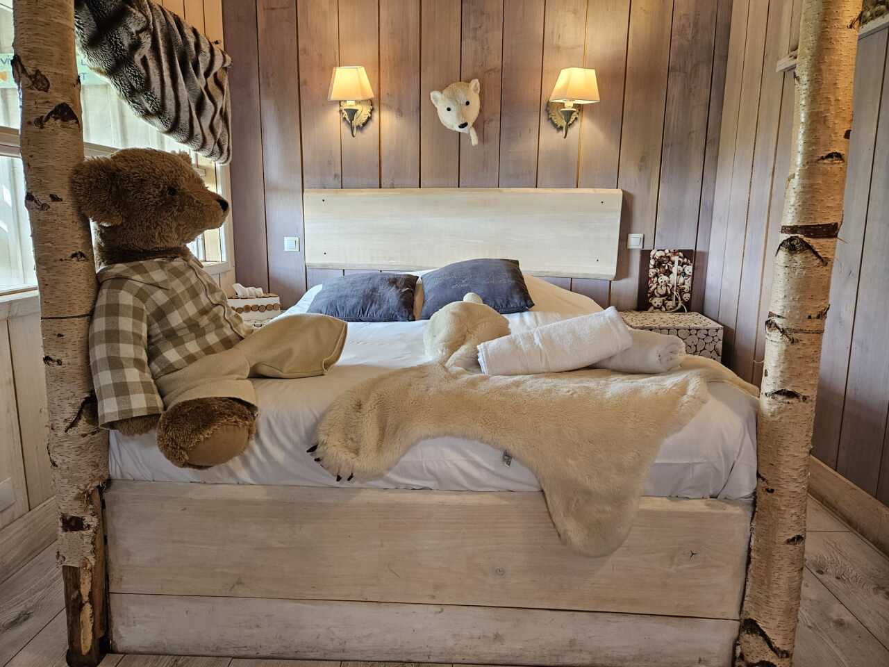 L'Ourson Blanc : une cabane sur pilotis en Picardie à Essuiles — cuisine