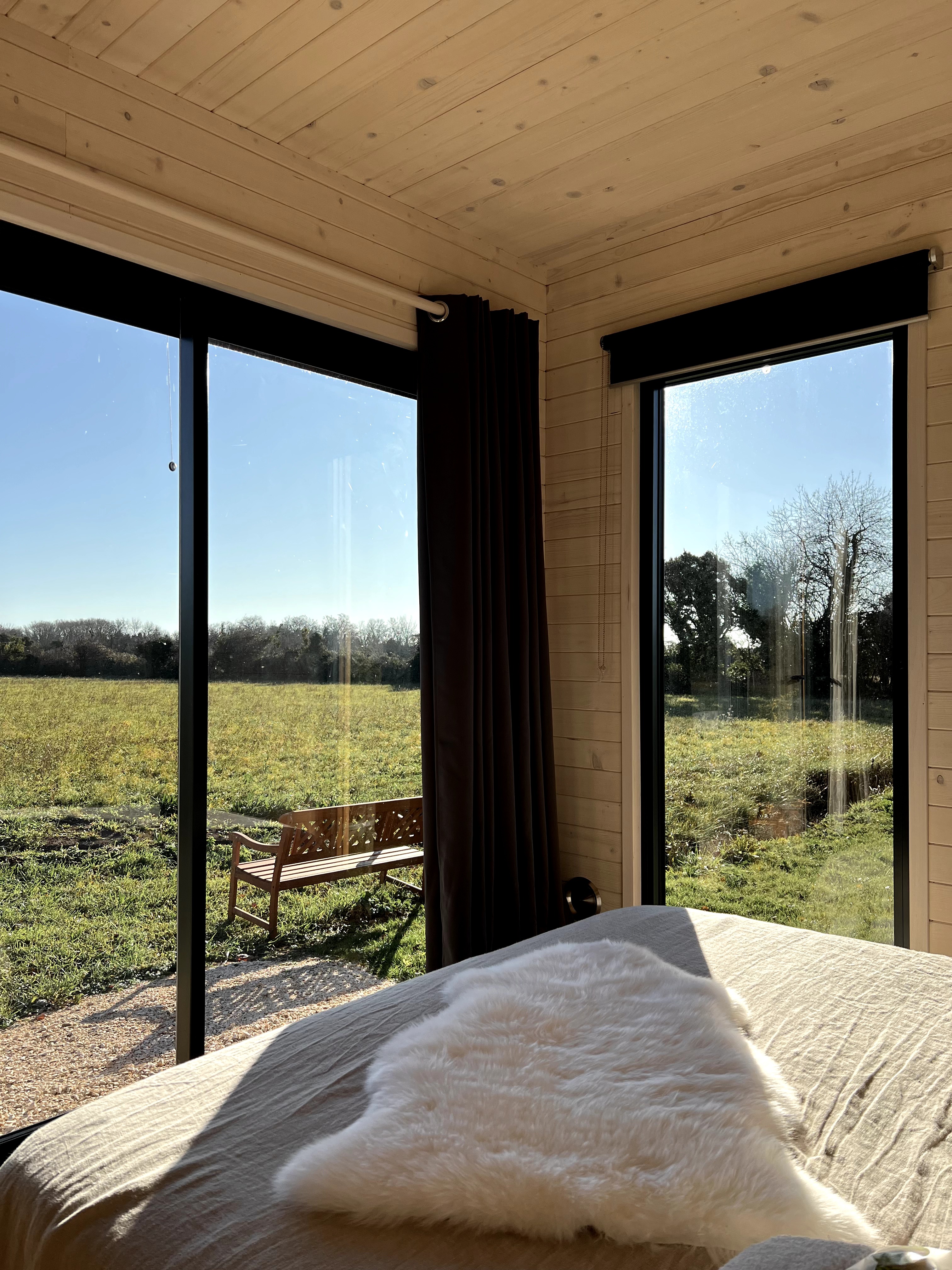 Un lodge en Provence : Évasion au cœur de la nature à Mouries — espace de vie