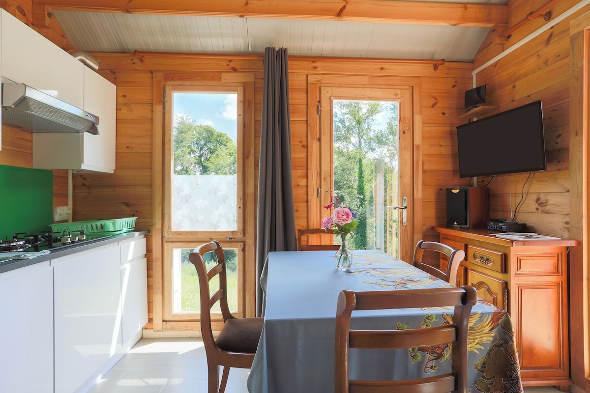 Pondok INdah — Chalet avec spa à Plounéour-Ménez (Finistère) à Plounéour-Ménez — détail architectural