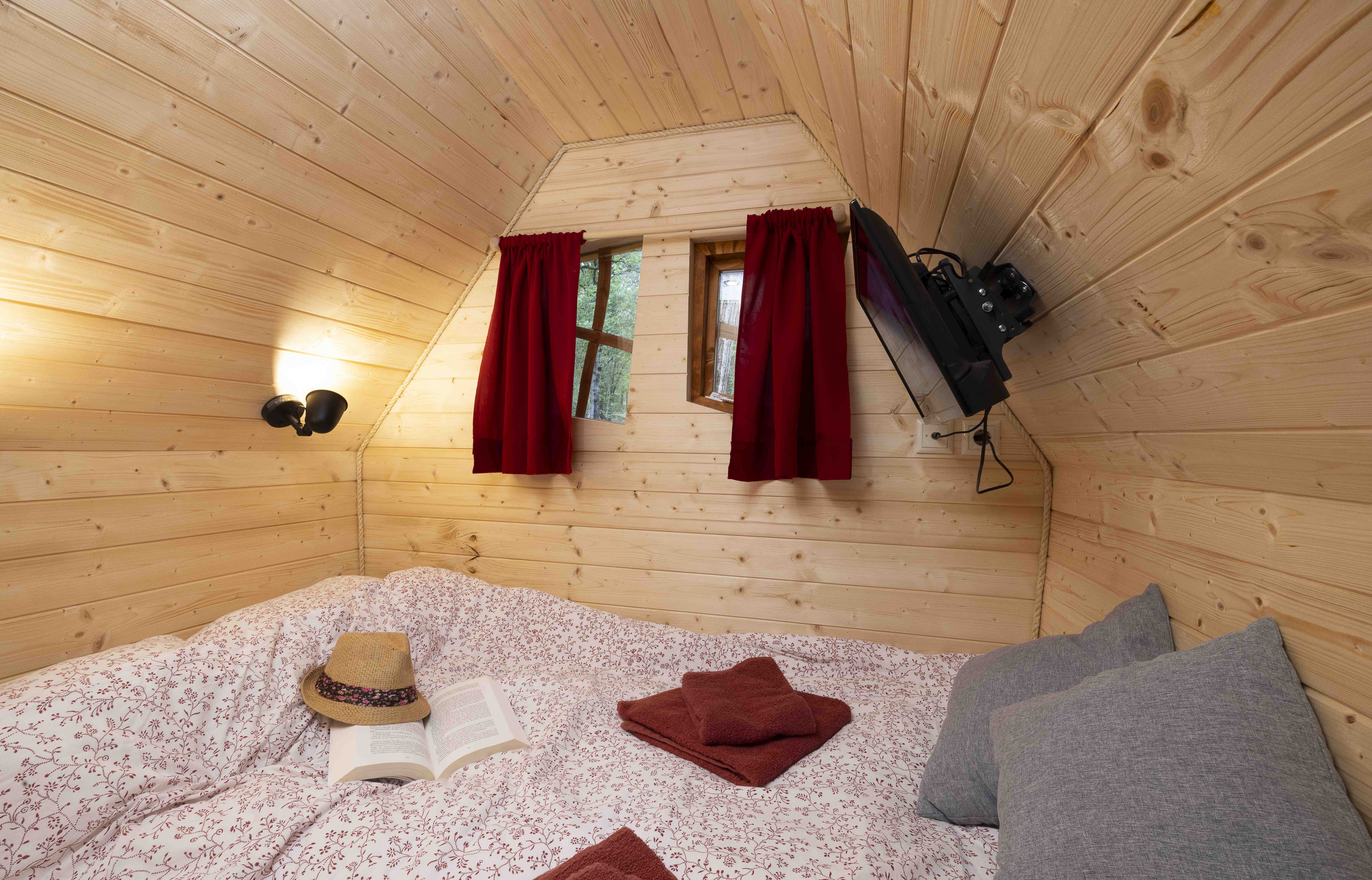 Chalet Insolite Privilège les Bonsaïs : une évasion en Bourgogne à Andryes — salle de bain