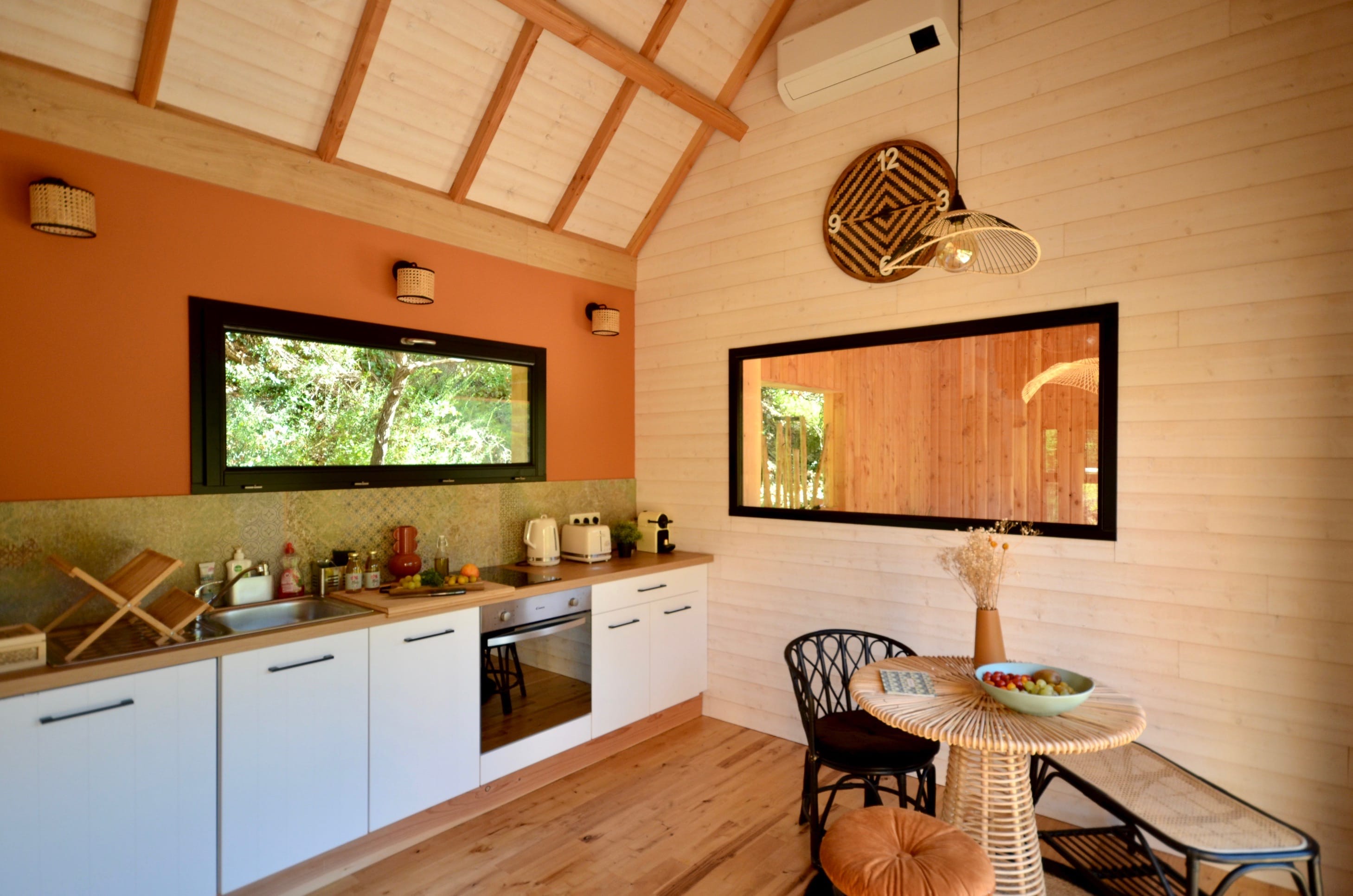 Lodge Des Dentelles — Cabane sur pilotis avec spa à Vaucluse à Lafare — détail architectural