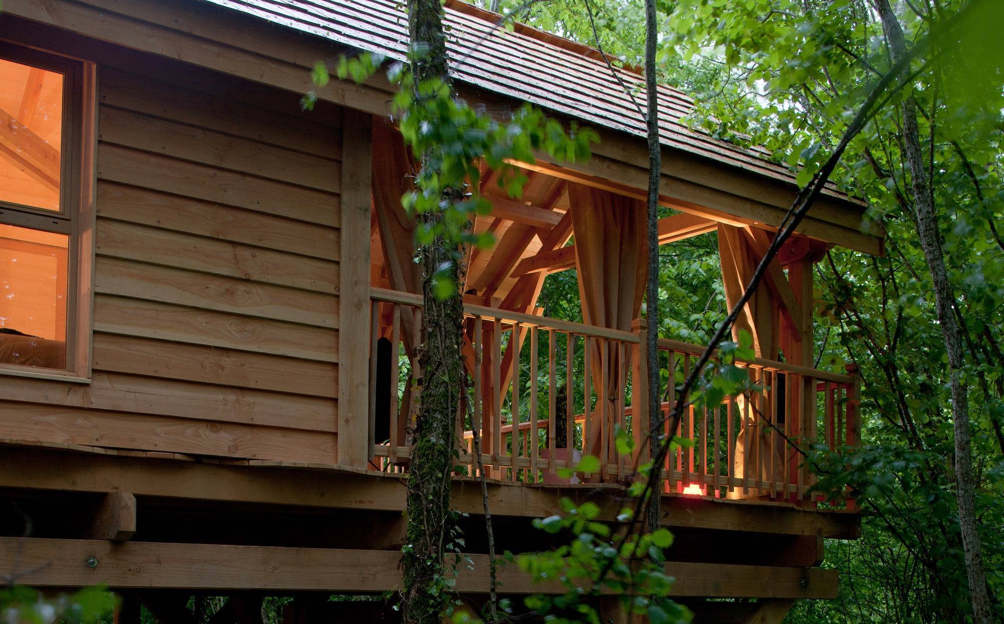Cabane Spa Cyprès si Haut : une évasion dans les arbres à Saint Mexant — vue depuis la terrasse
