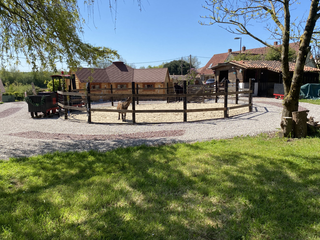 Santa Kota — Séjour féerique avec spa à Lutinbourg (Pas-de-Calais) à Lutinbourg — environnement naturel