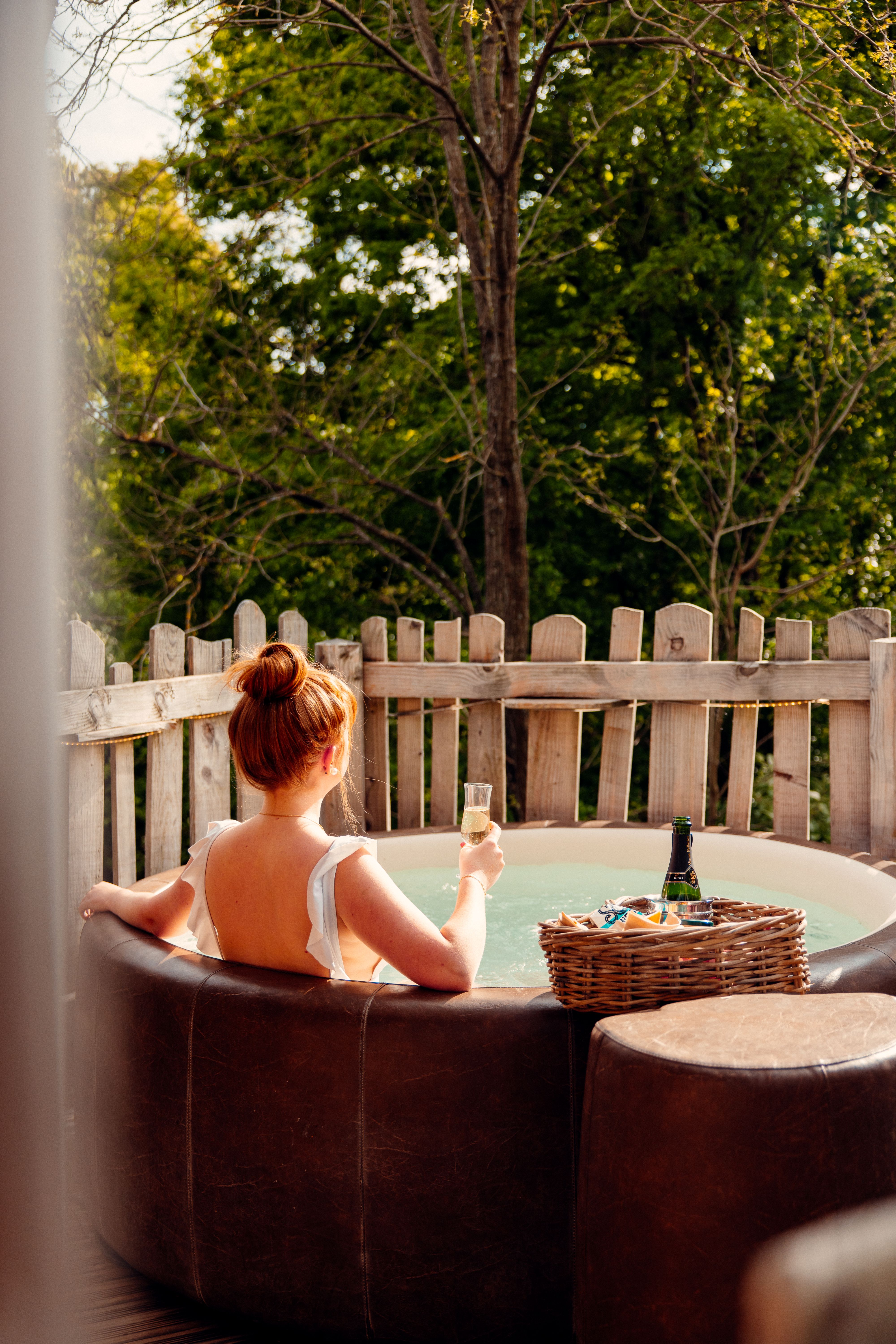 La Cabane Merveilleuse Spa : une expérience unique en Picardie à Rosoy-En-Multien — salle de bain