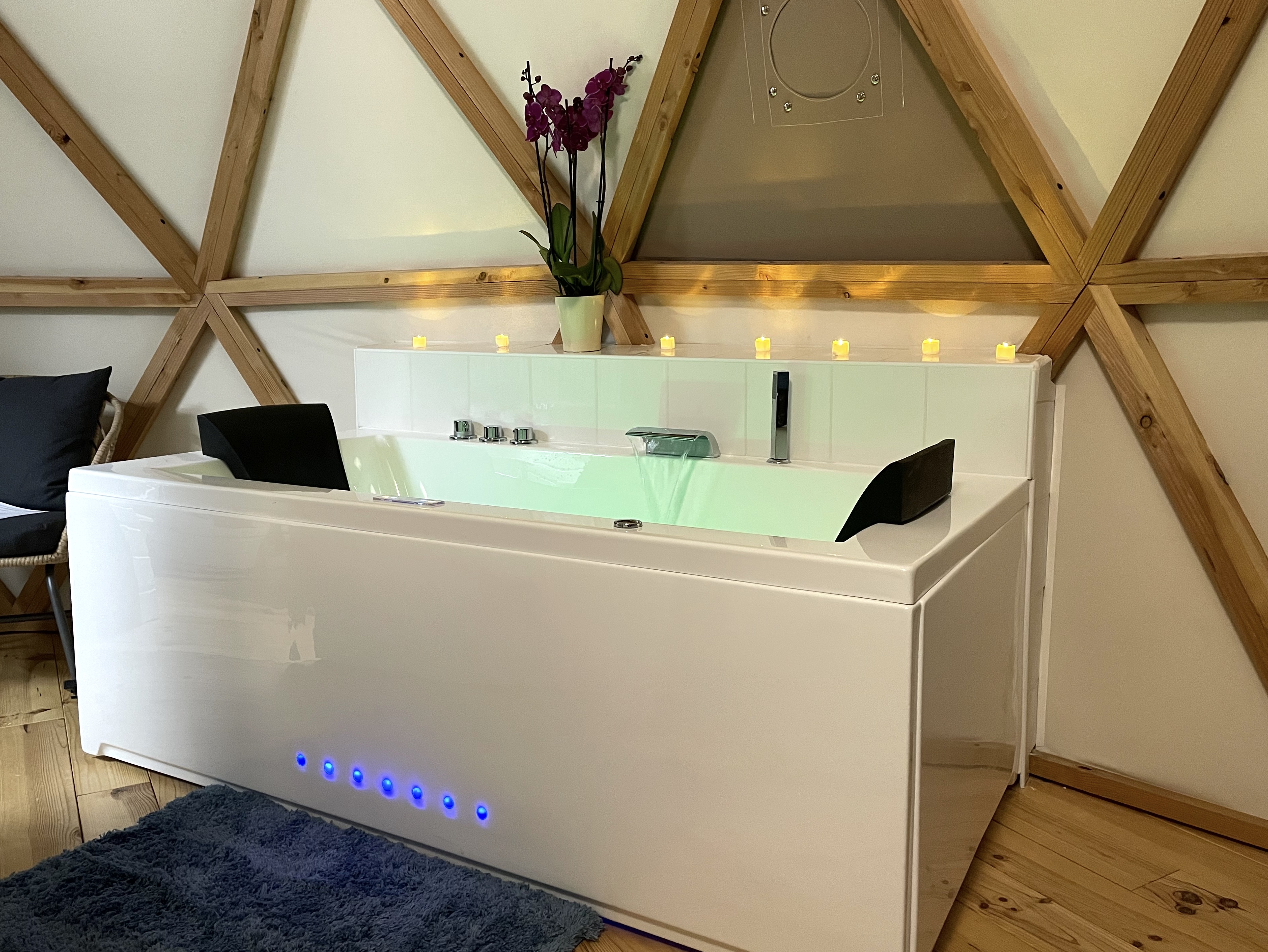 Dôme Valentin & Spa : une expérience unique en Provence à Veynes — vue intérieure