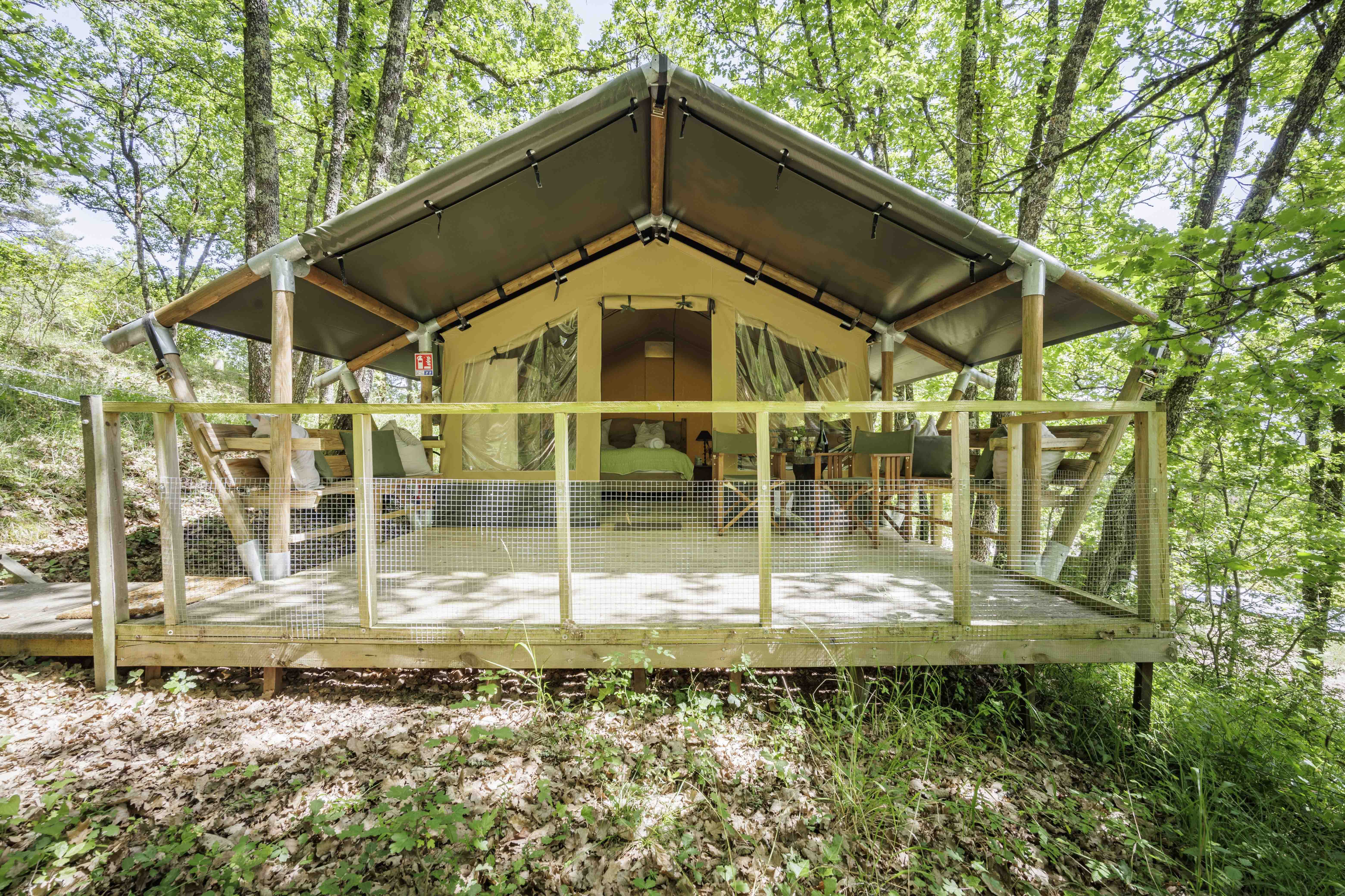 Bamburi — Tente lodge avec spa à Tarn-et-Garonne à Varen — espace de vie