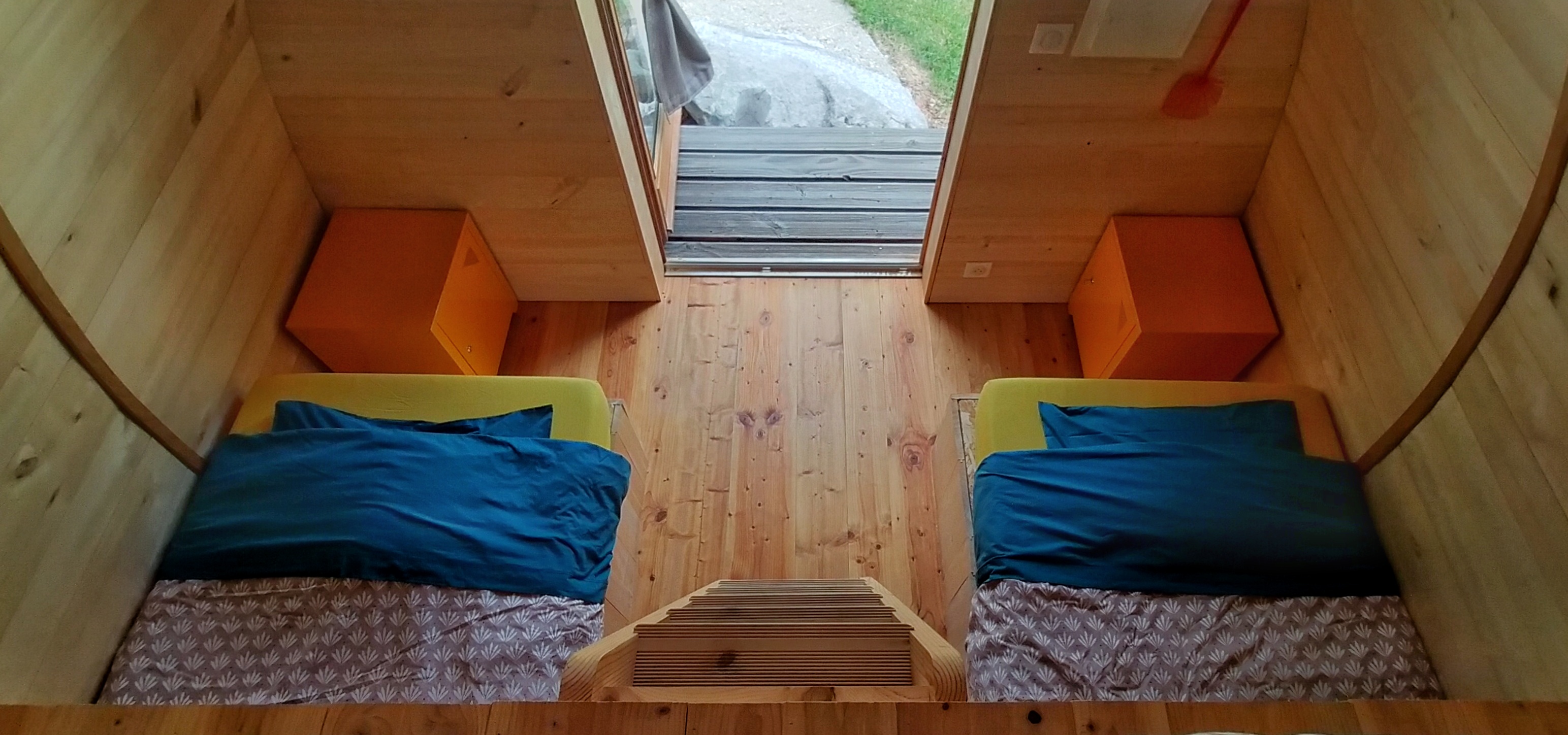 Tente confort bois : une expérience immersive en pleine nature à Livernon — chambre