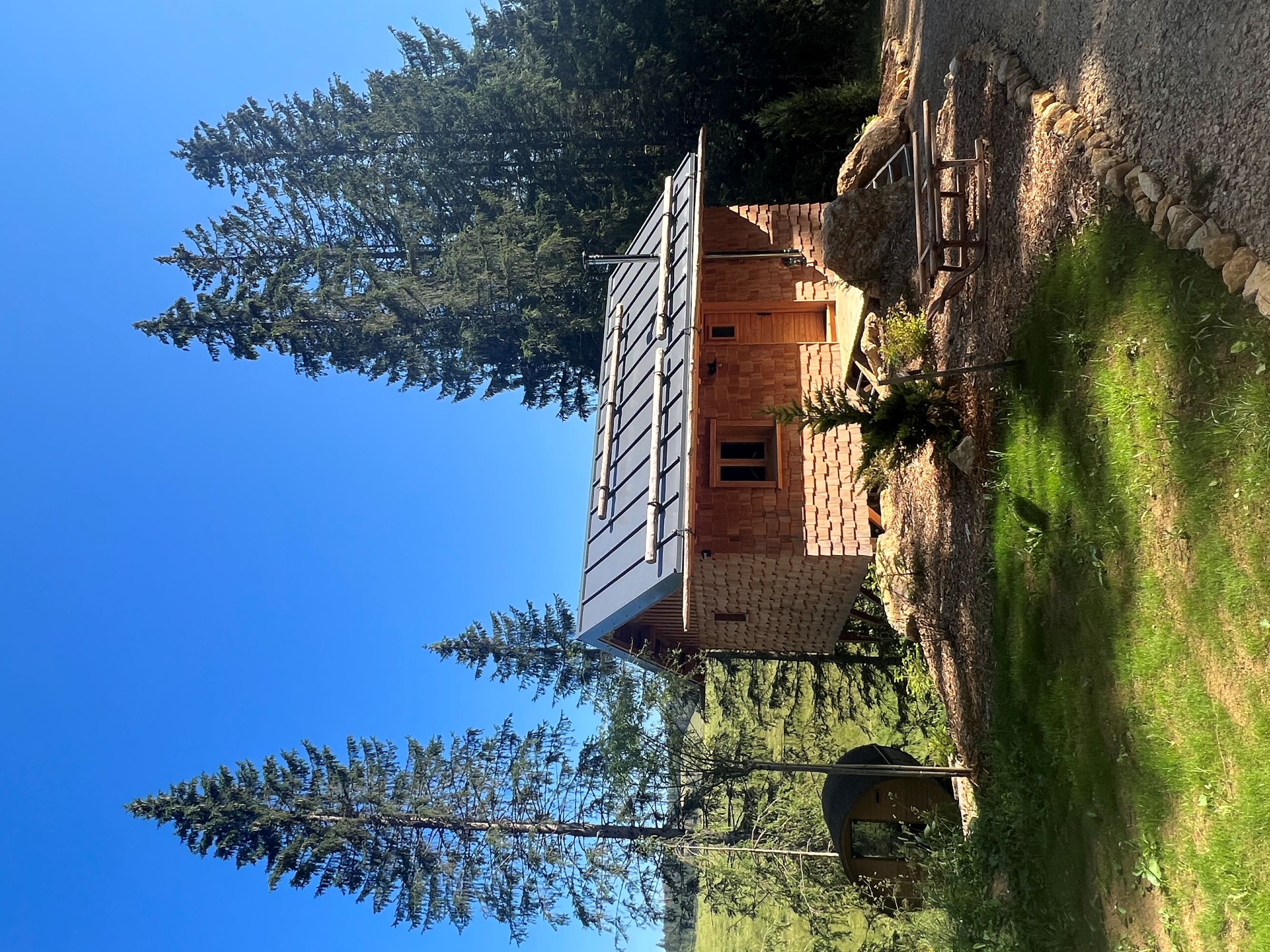 Cabane La Cébriot : une escapade bien-être en Franche-Comté à Petite Chaux — chambre