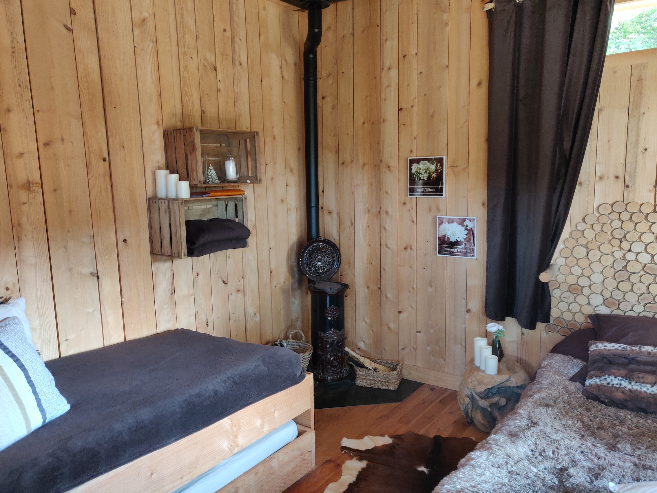 Cabane Chataignier — Cabane sur pilotis avec spa à Puy-de-Dôme à Orcines — salle de bain