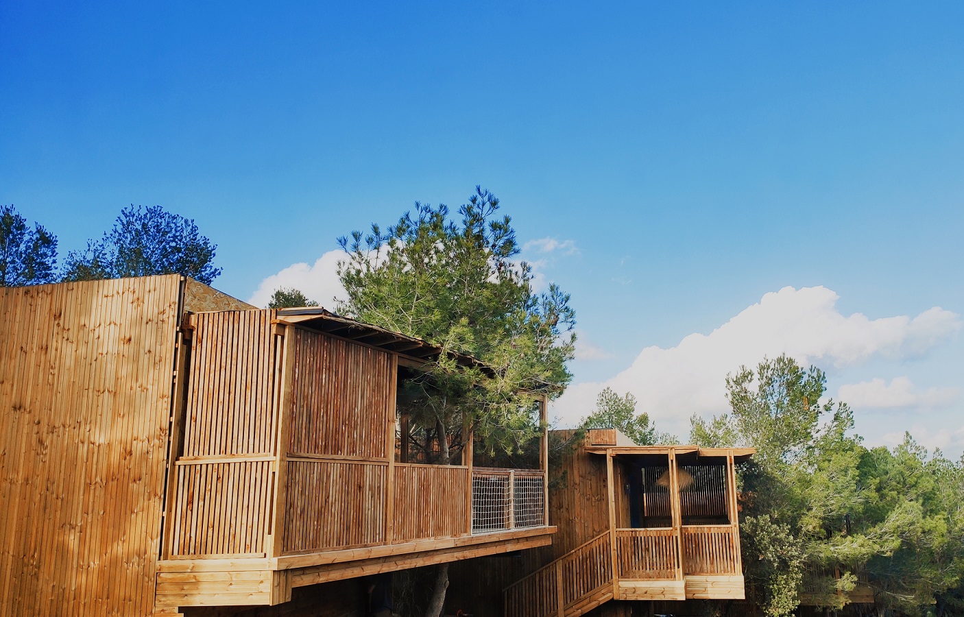 Cabane Jacuzzi — Nuit romantique avec spa à Gard à Nîmes — salle de bain