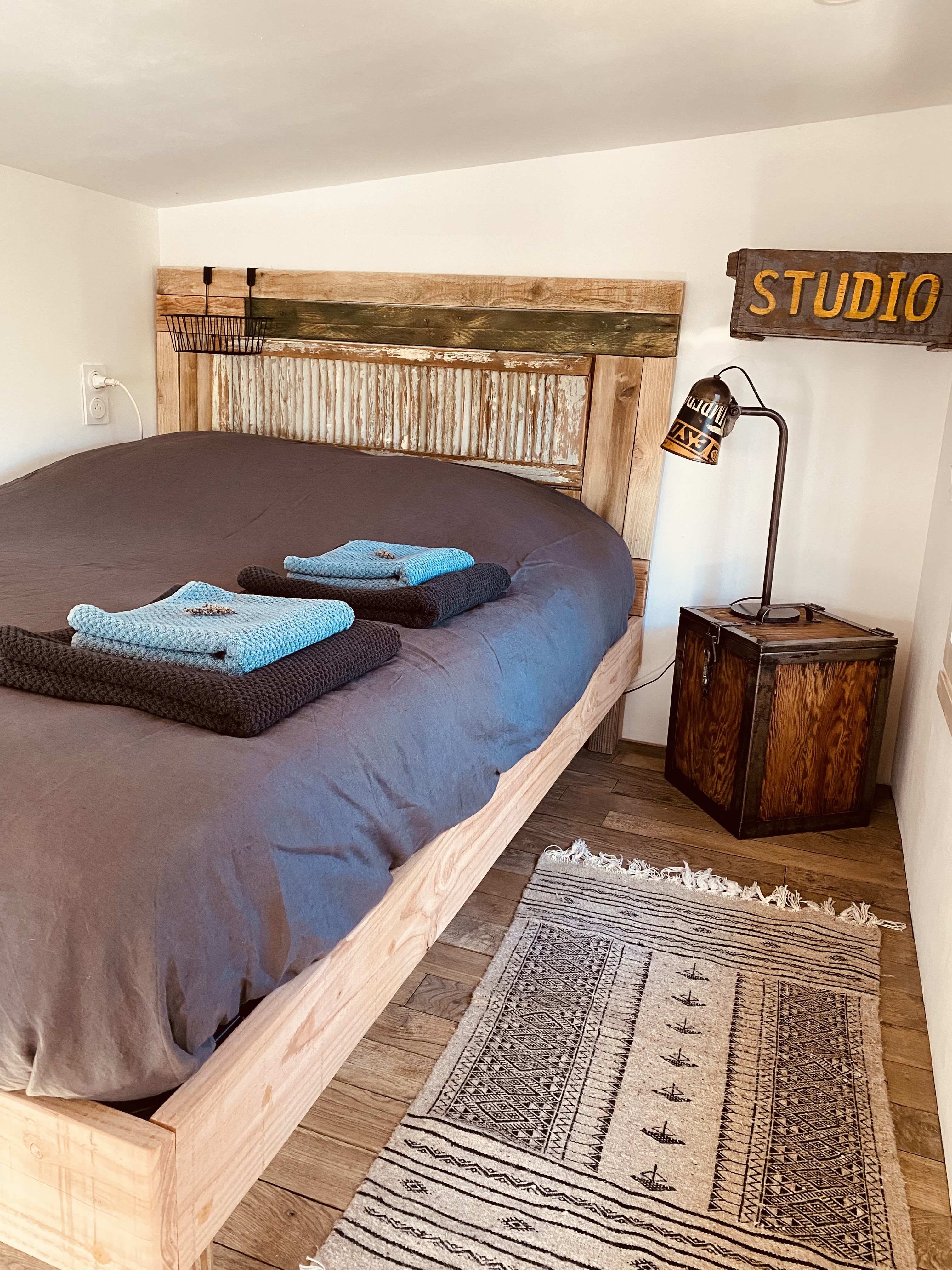 La Cabion — Tiny House avec spa à Gard à Nîmes — salle de bain