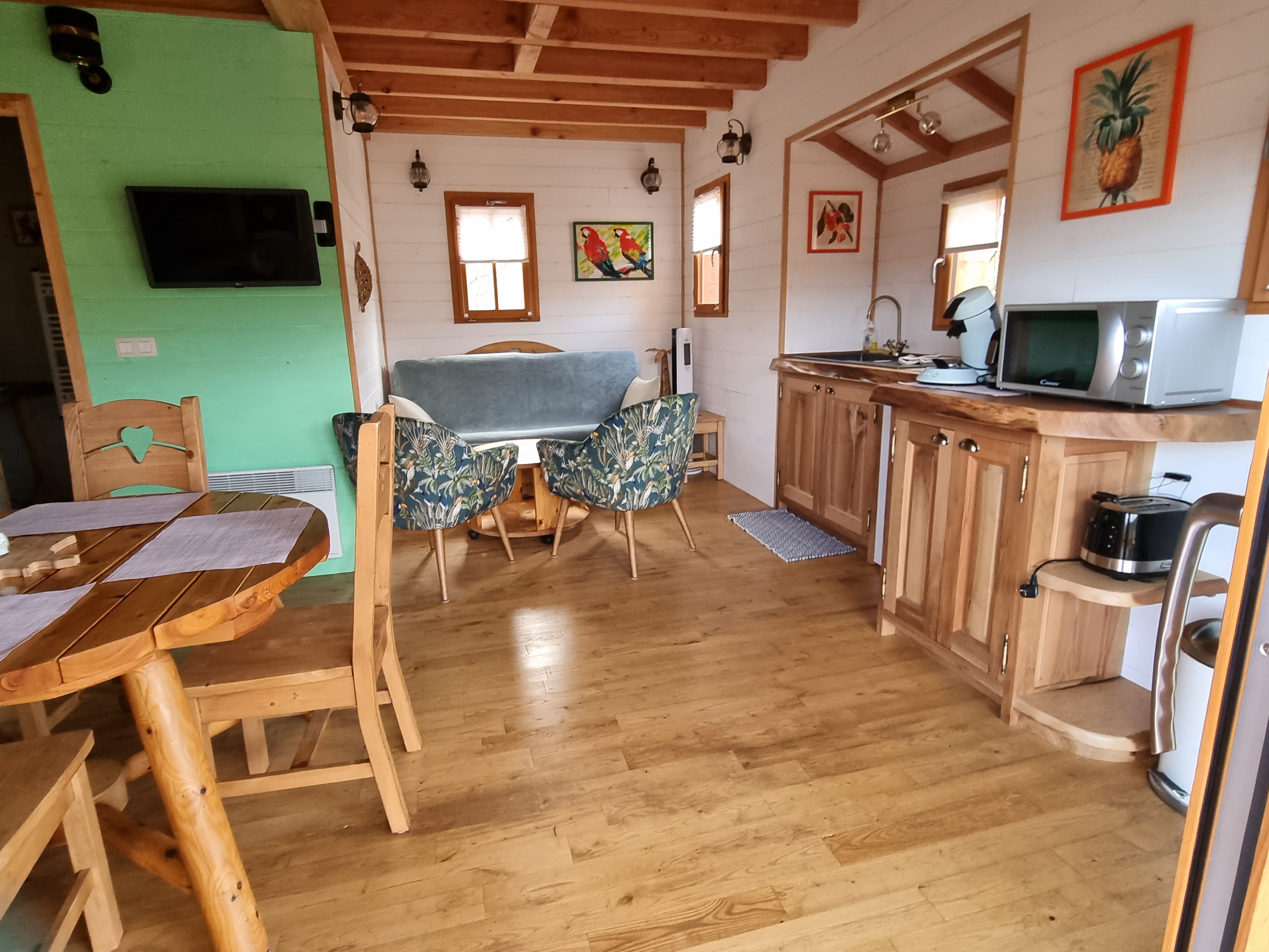 Cabane Asiatique — Séjour exotique avec spa à Vercors, Drôme à Saint-Jean-En-Royans — chambre