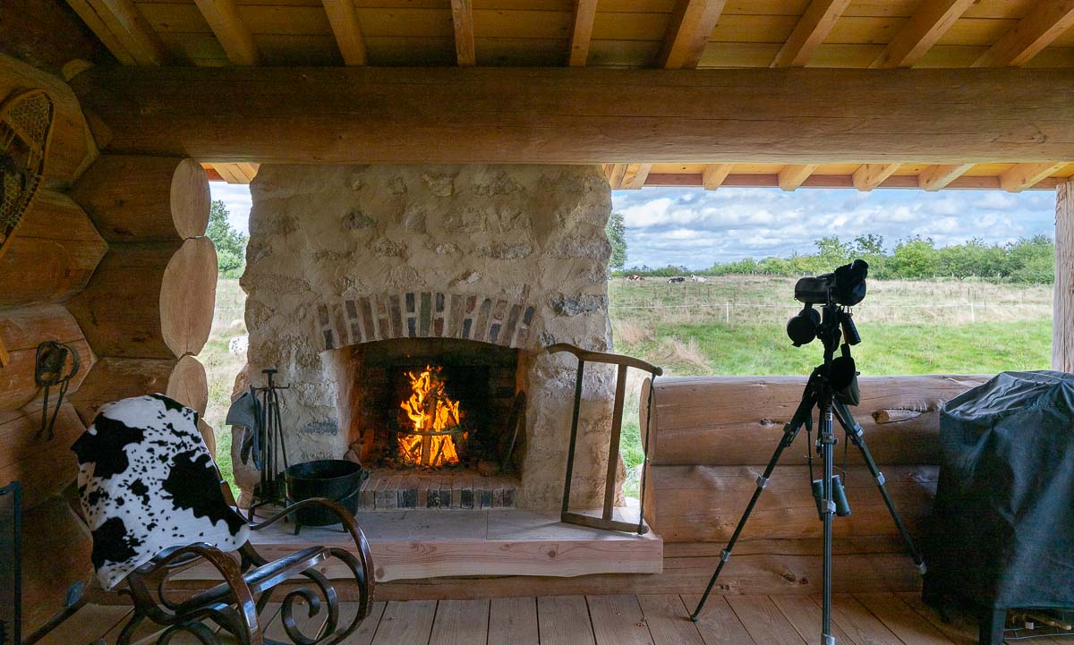 La Cabane Spa du Trappeur : une expérience unique en pleine nature à Chennegy — vue depuis la terrasse