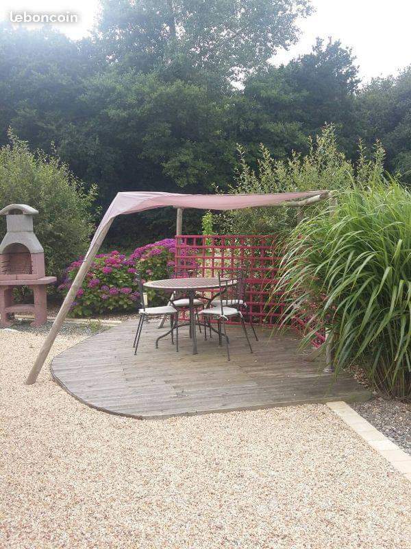 La roulotte Rozenn : une escapade enchantée en Bretagne à Plouec Du Trieux — espace de vie