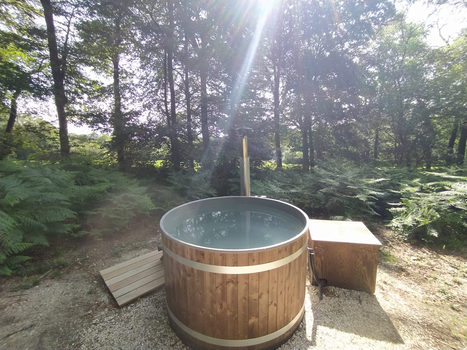 Évasion dans une cabane spa perchée en Basse-Normandie à Saint-Sever-Calvados — cuisine