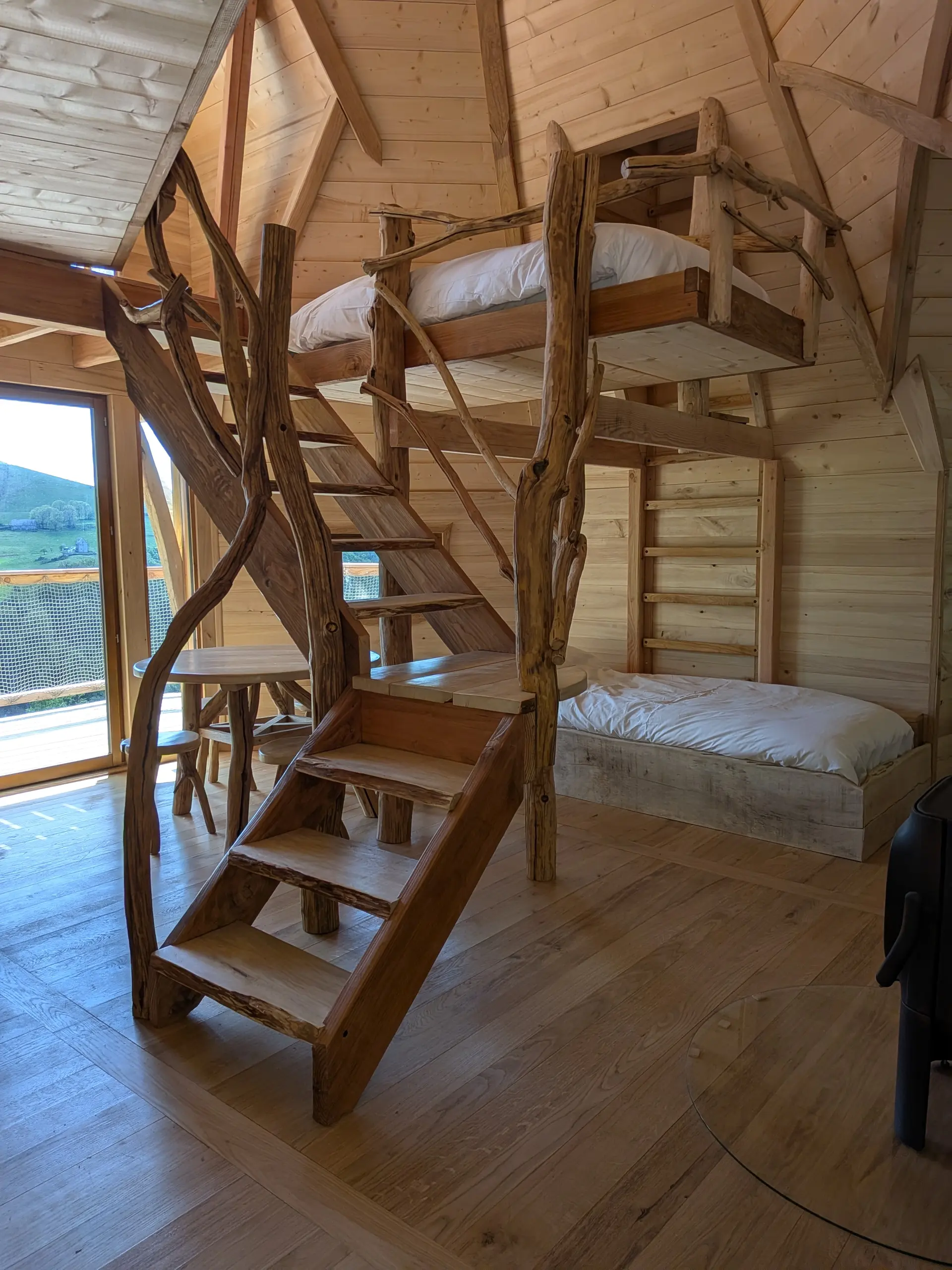 Le château des Havres Verts — Cabane sur pilotis avec spa à Cantal à Madic — chambre