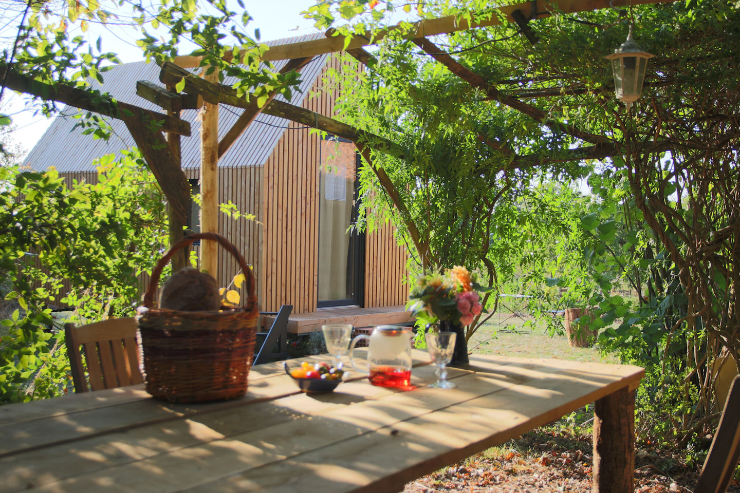 Un p'Tiny dans le jardin — Tiny House avec spa à Charente à Châteauneuf-sur-Charente — chambre