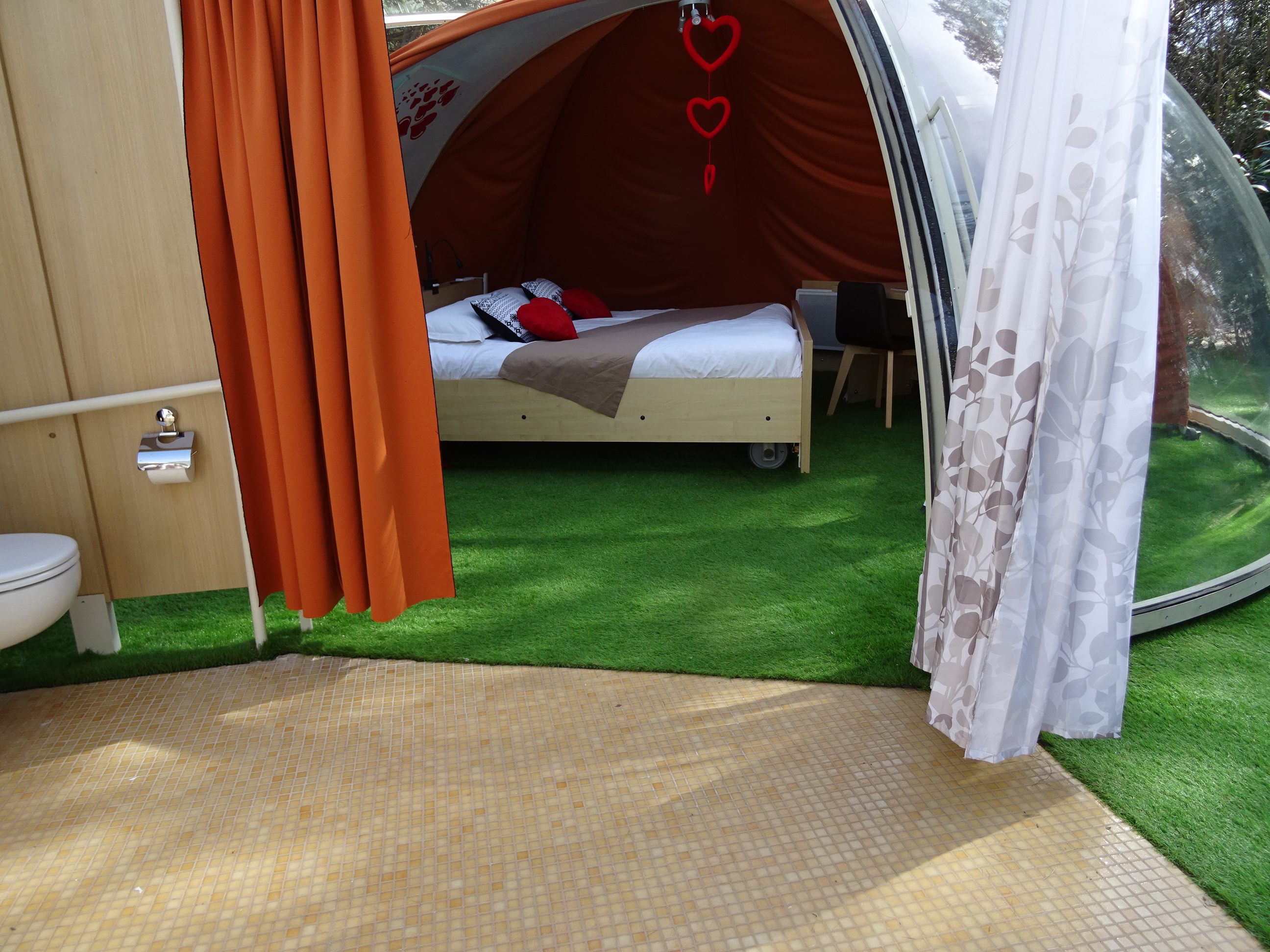 Bulle PMR sous les Mûriers & Spa