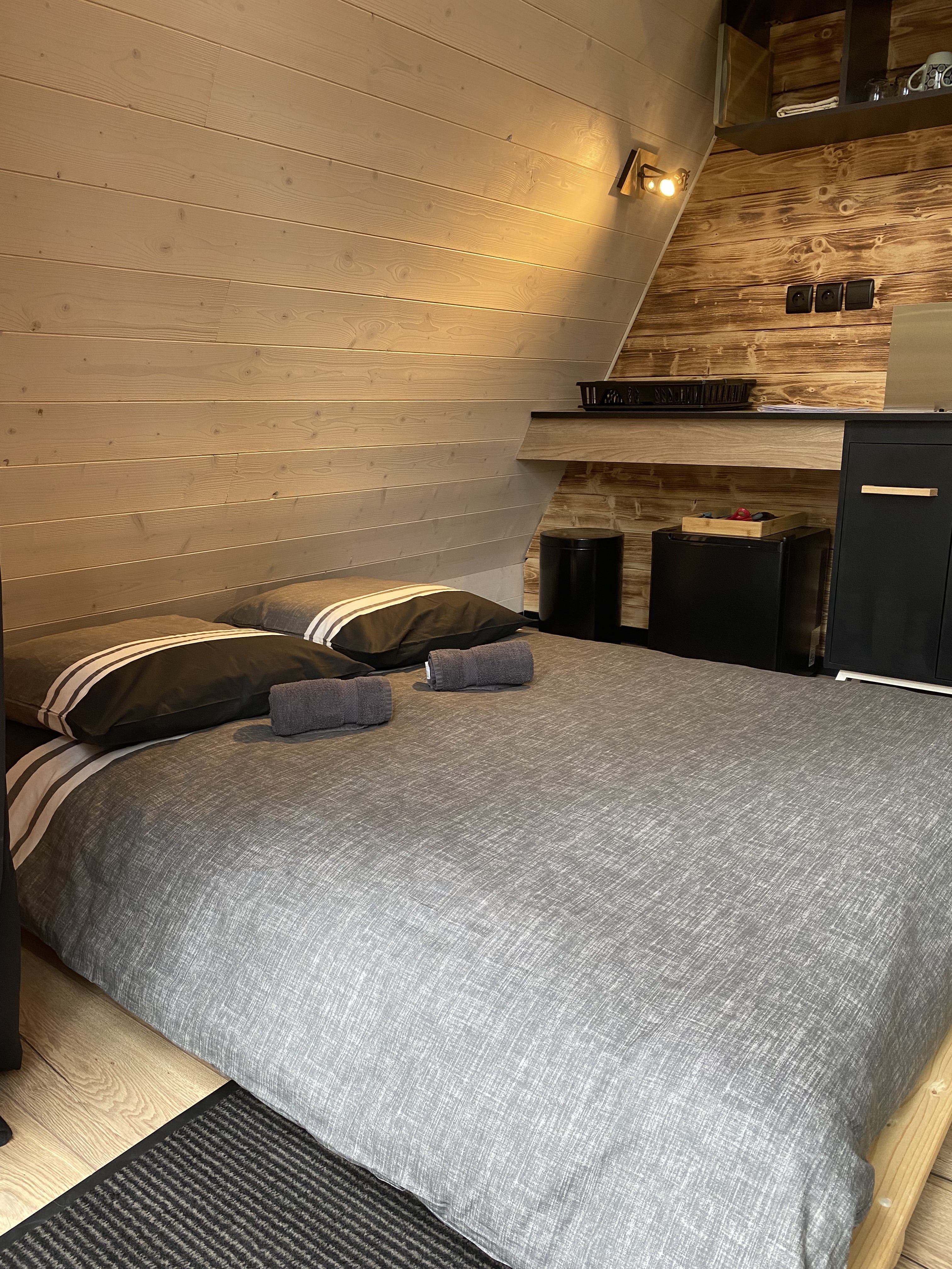 L'Authentique — Chalet avec spa à Gérardmer (Vosges) à Le Syndicat — détail architectural