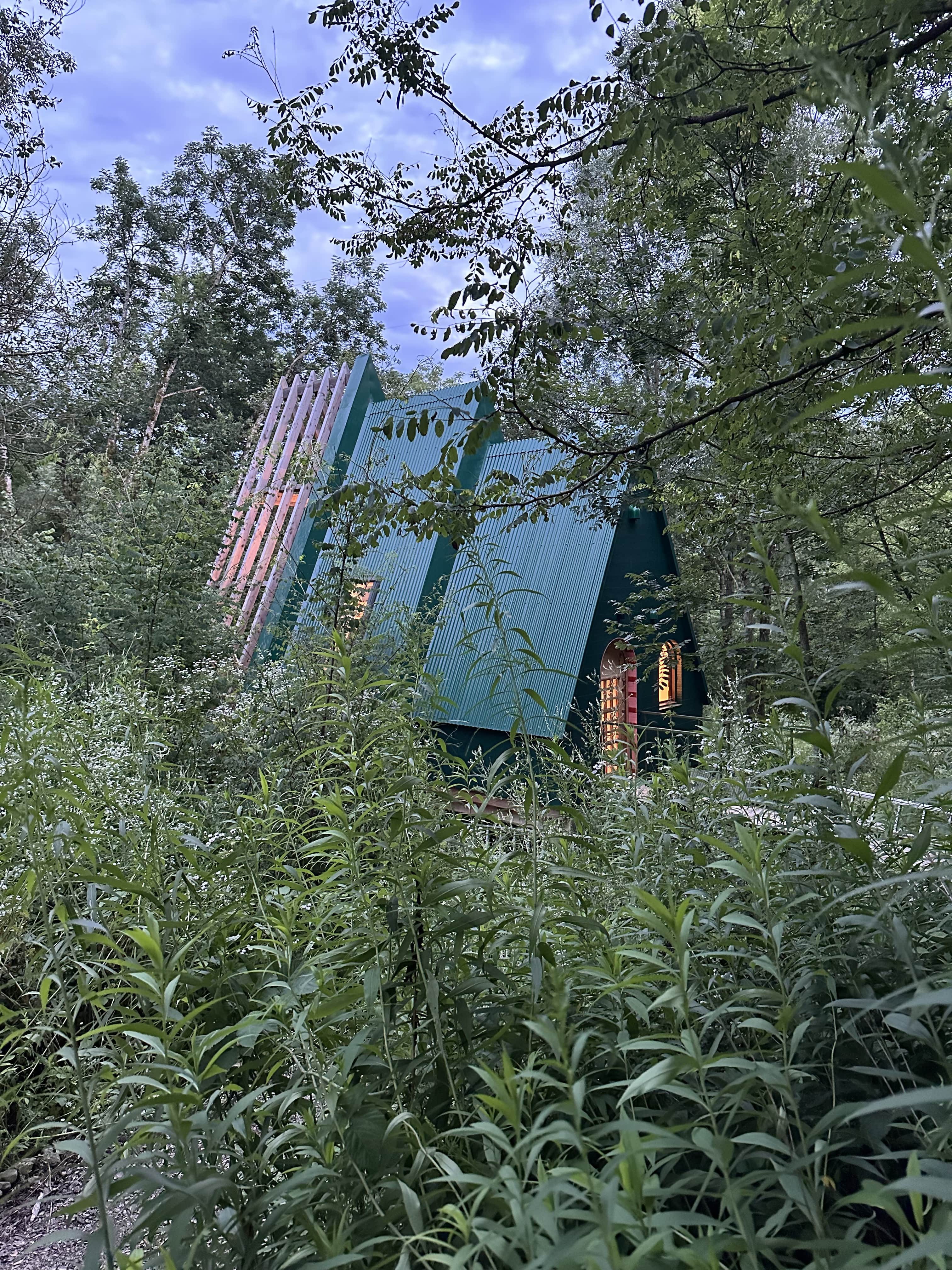 Matriochka : une cabane sur pilotis au cœur des Jardins Secrets