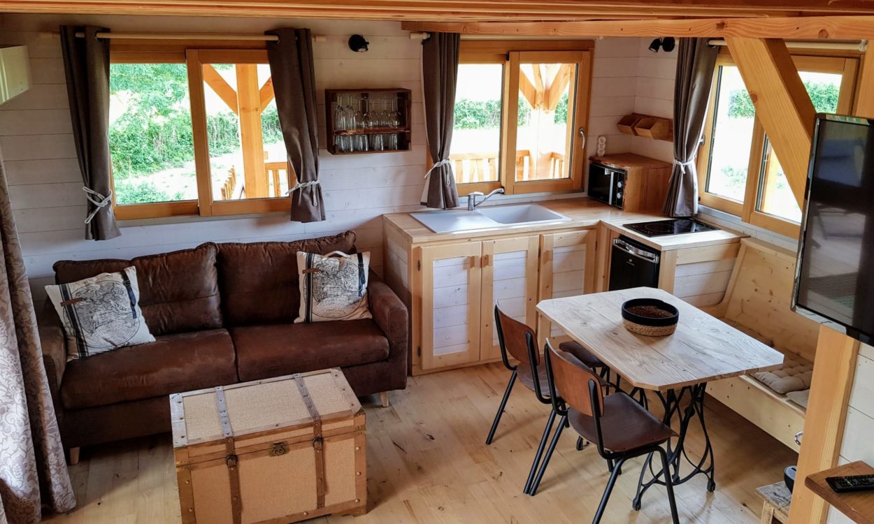 La Cabane Spa Rose des Vents : une évasion en Bourgogne à Chassey — environnement naturel