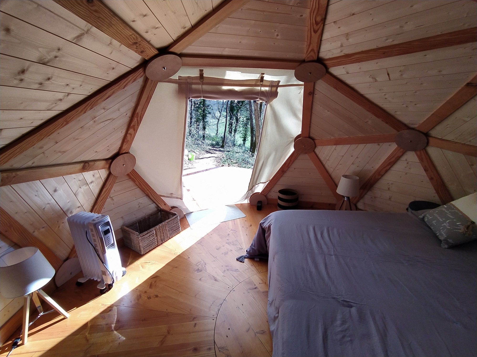 Le Dôme de la Maison de Tari — Nuit insolite avec spa en Dordogne à Périgueux — environnement naturel