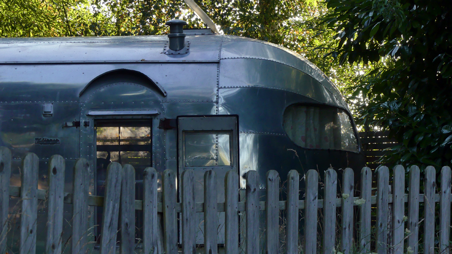 SILVER STREAK 1953 — Caravane avec jacuzzi à Ariège à Vernajoul — environnement naturel