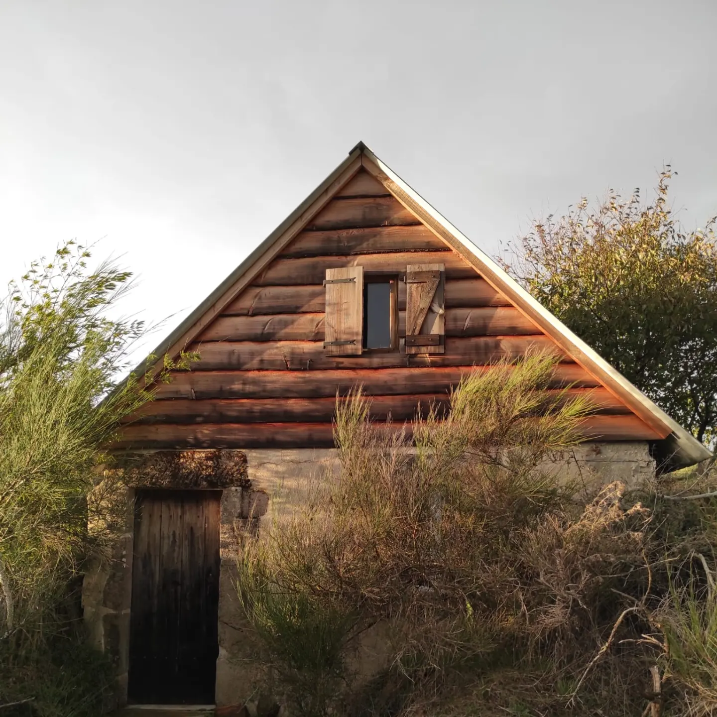 Cabane du Berger : une immersion en Bourgogne à Saint-Didier-Sur-Arroux — chambre