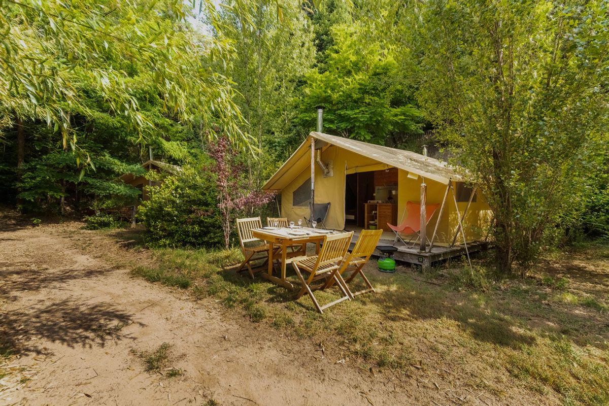 Tente Canadienne avec poêle à bois — Tipi confortable à Gard à Saint-Jean-du-Gard — salle de bain