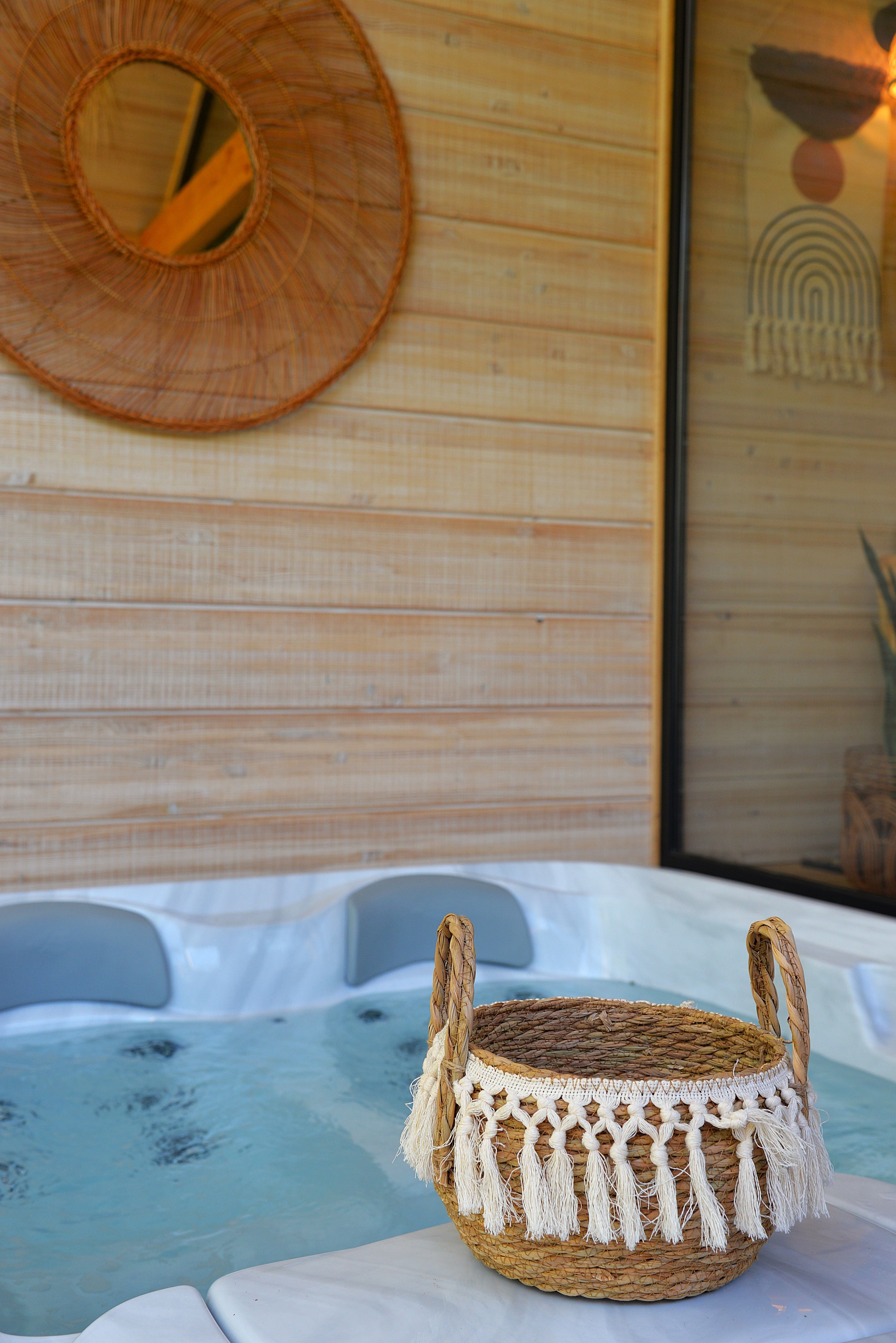 Lodge Nid Perché & Spa — Cabane avec spa privatif à Vaucluse à Lafare — espace de vie