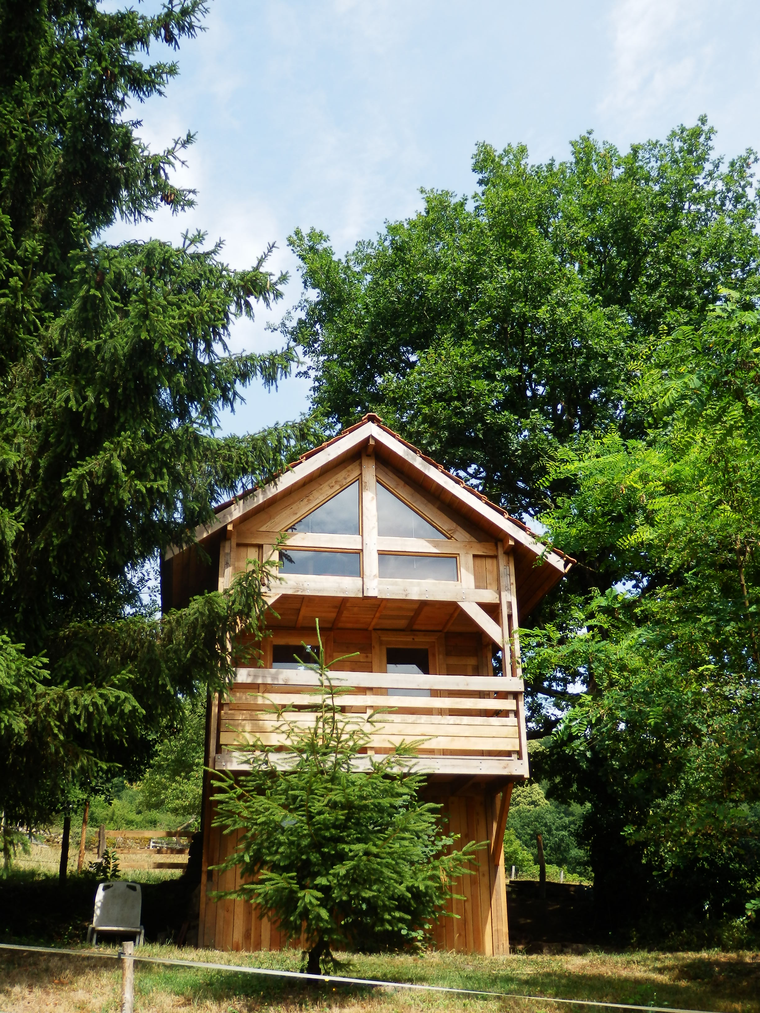Cabane écolodge : une immersion en Bourgogne — Cabane à Broye