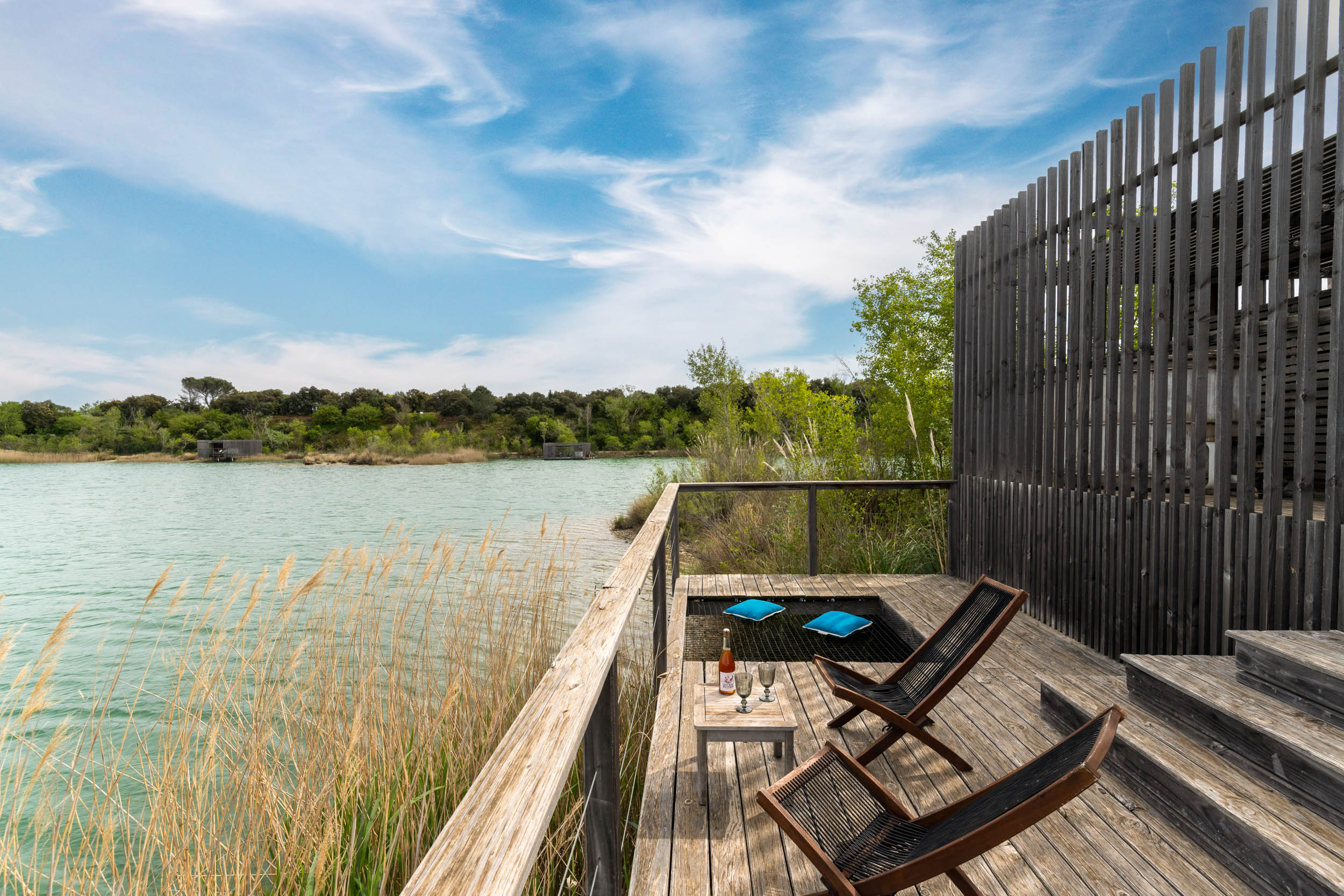 Cabane Spa Essentielle : une évasion sur pilotis en Provence à Sorgues — vue intérieure