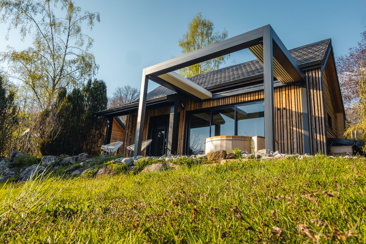 Lodge Spa privatif Songe : une évasion sensorielle en Auvergne à Marchal — vue intérieure