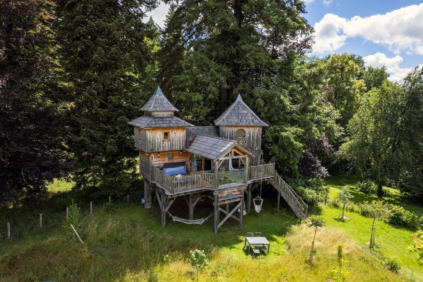 Castél de l'Arbre — Cabane dans les arbres à 4m en Creuse