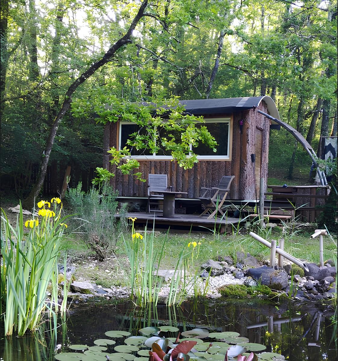 La Roulotte de l'Echappée Sauvage — Séjour relaxant avec spa à Lot-et-Garonne à Agen — salle de bain