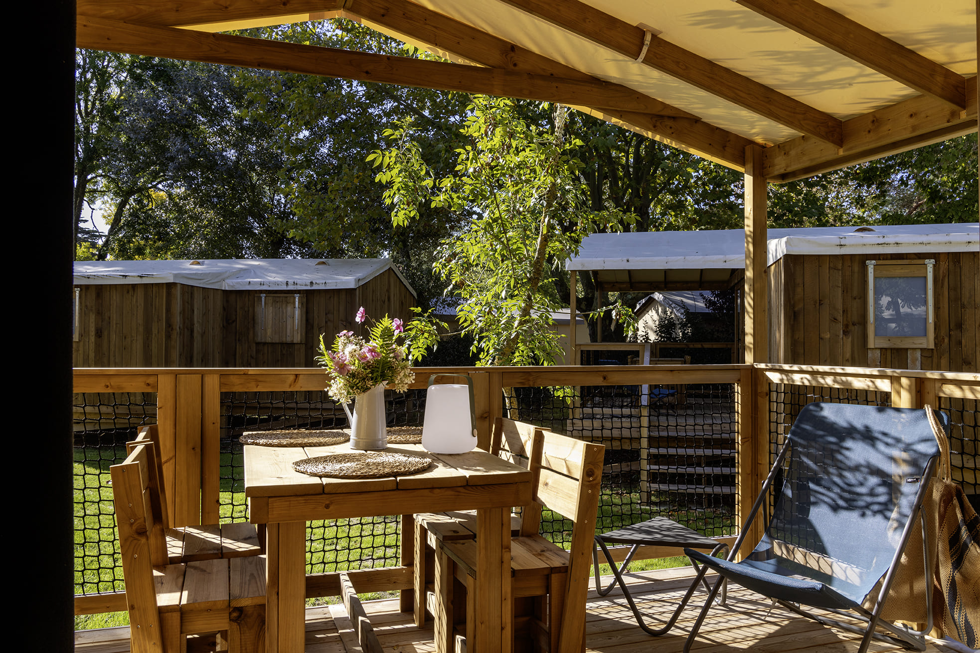 Cosyflower — Cabane sur pilotis avec spa à La Davière Plage à Saint-Jean-de-Monts — chambre